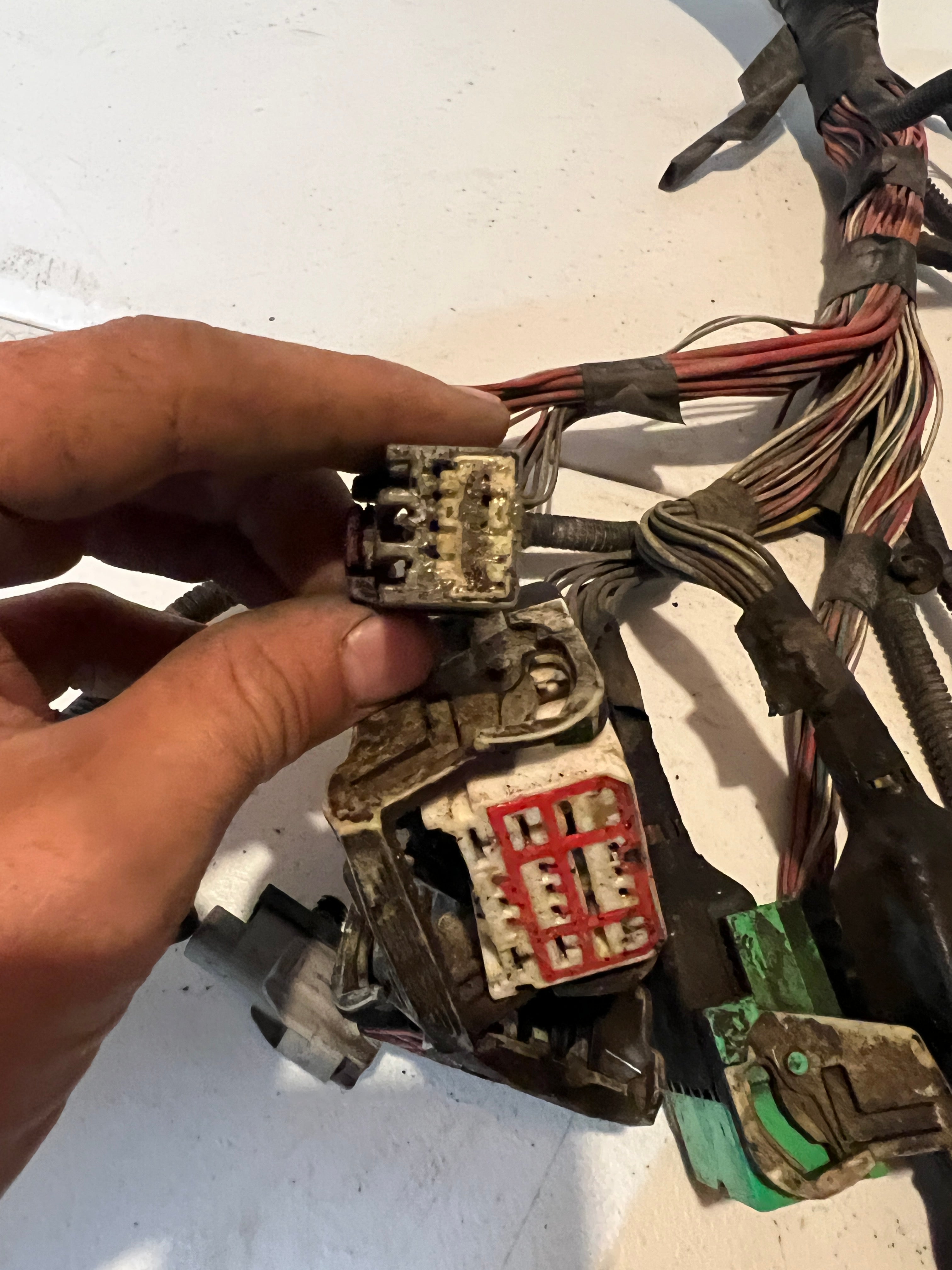 2005-2005 Dodge Ram 1500 5.7L Hemi Engine Bay Wiring Harness