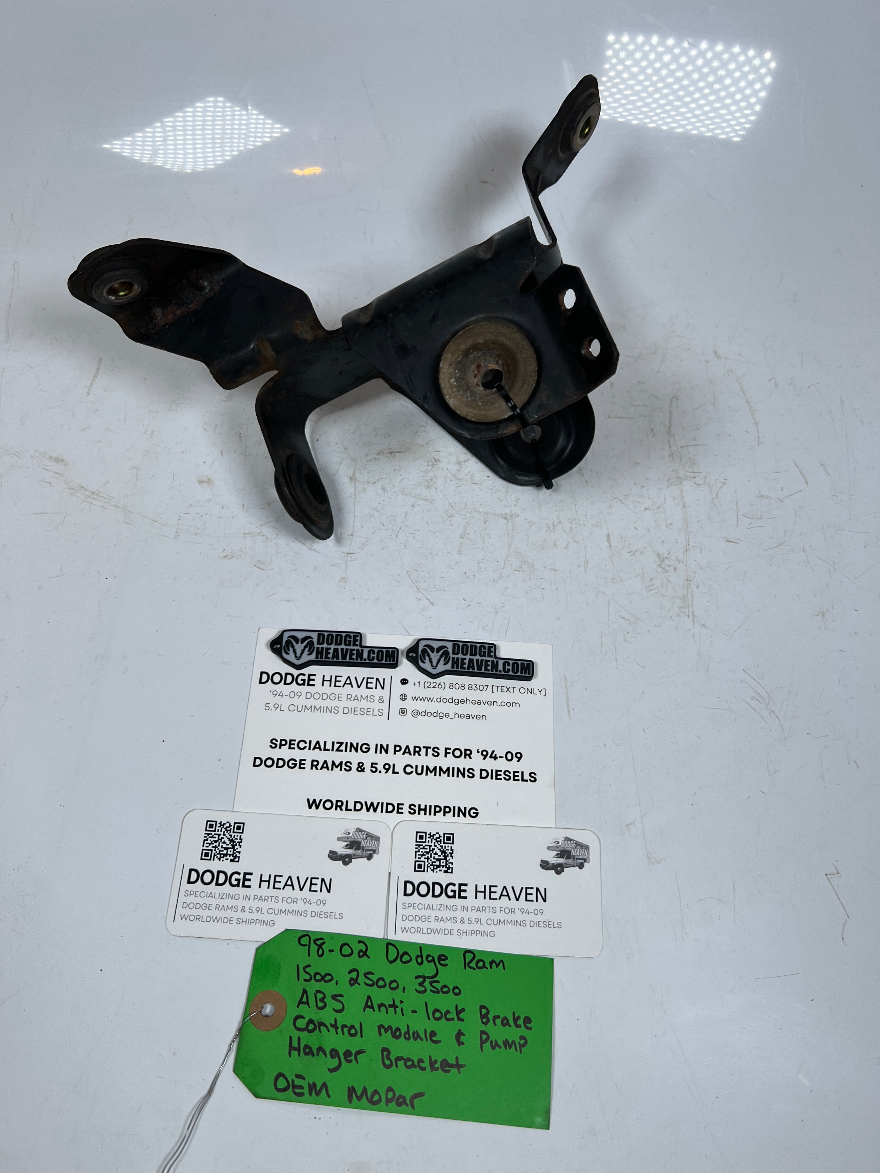 1998-2002 Dodge Ram ABS Anti-Lock Brake Module & Pump Bracket