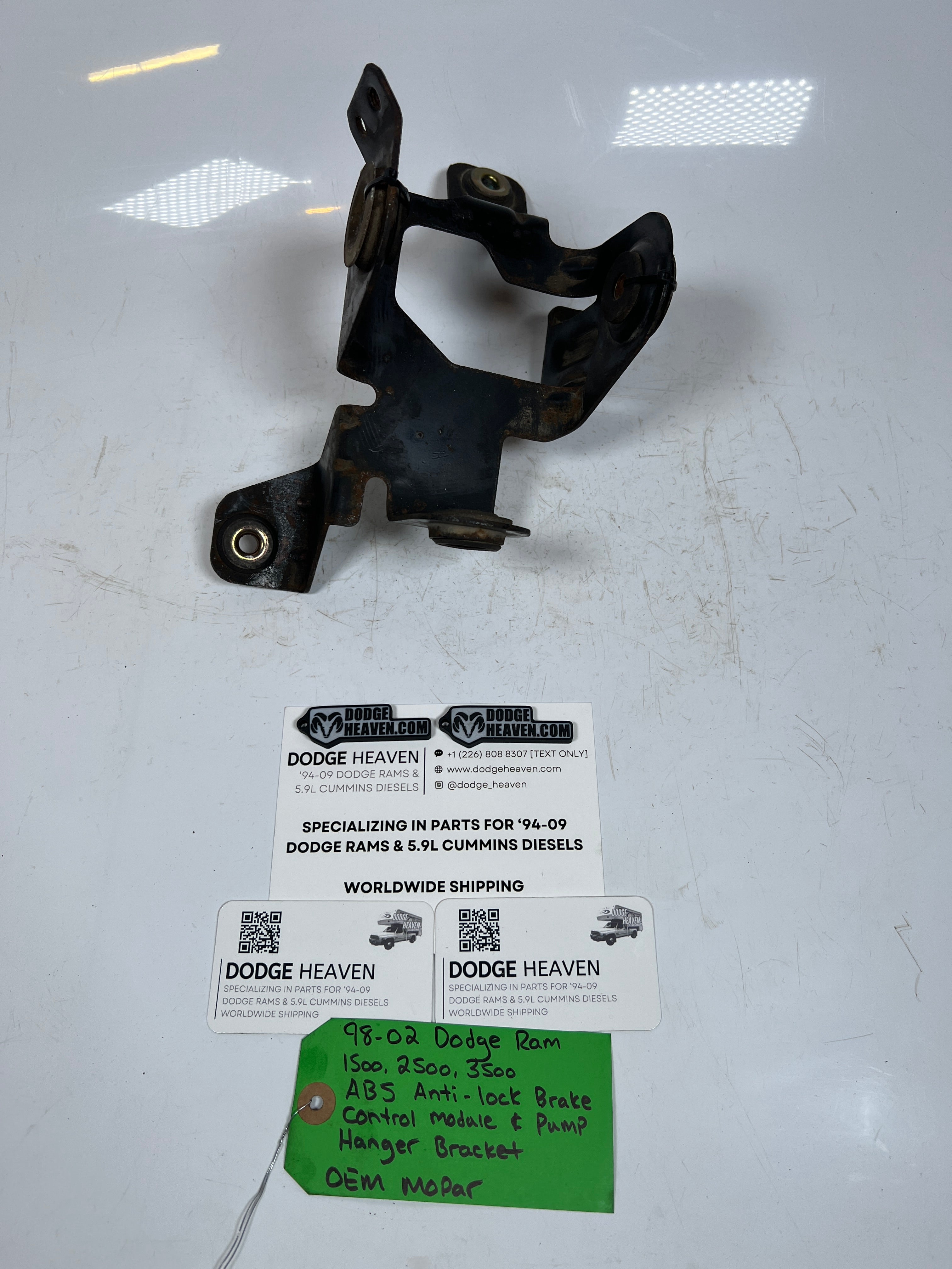 1998-2002 Dodge Ram ABS Anti-Lock Brake Module & Pump Bracket
