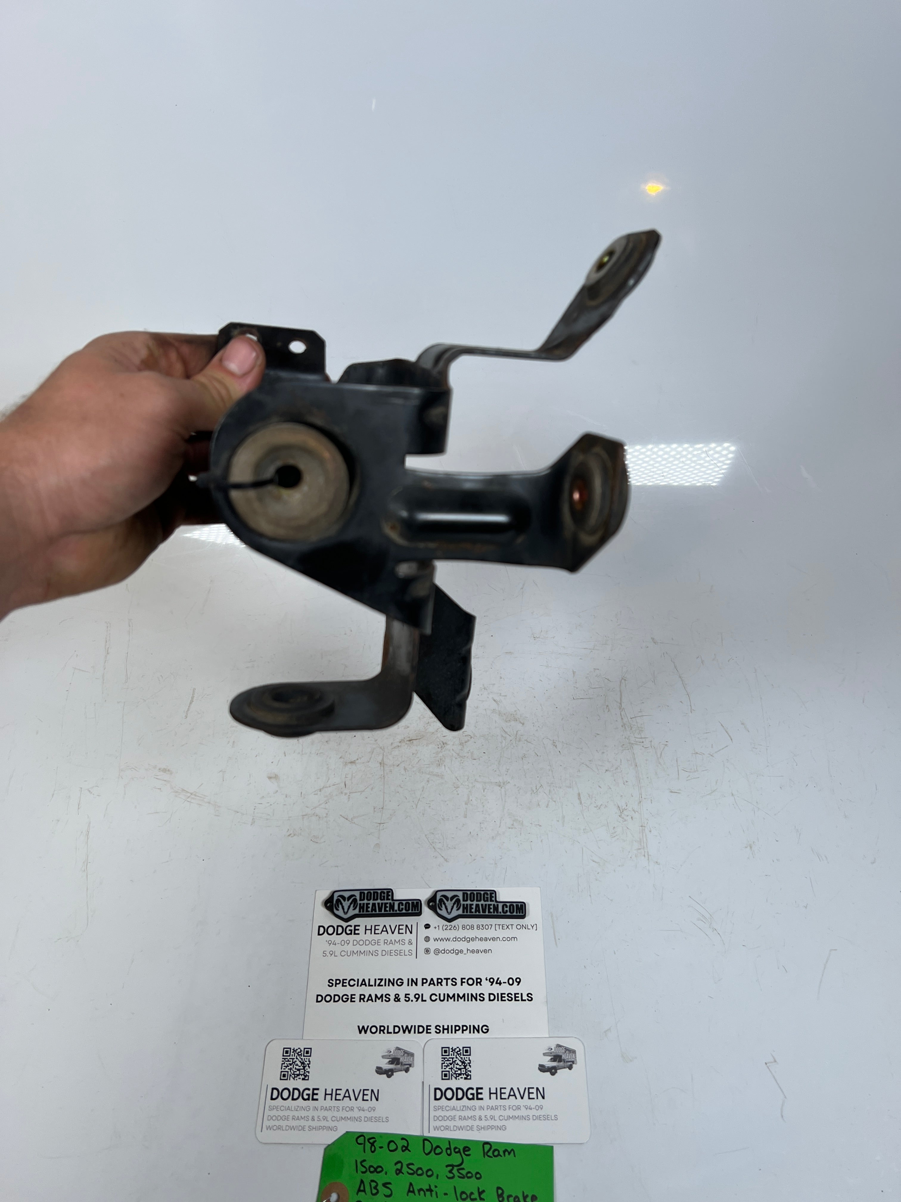 1998-2002 Dodge Ram ABS Anti-Lock Brake Module & Pump Bracket