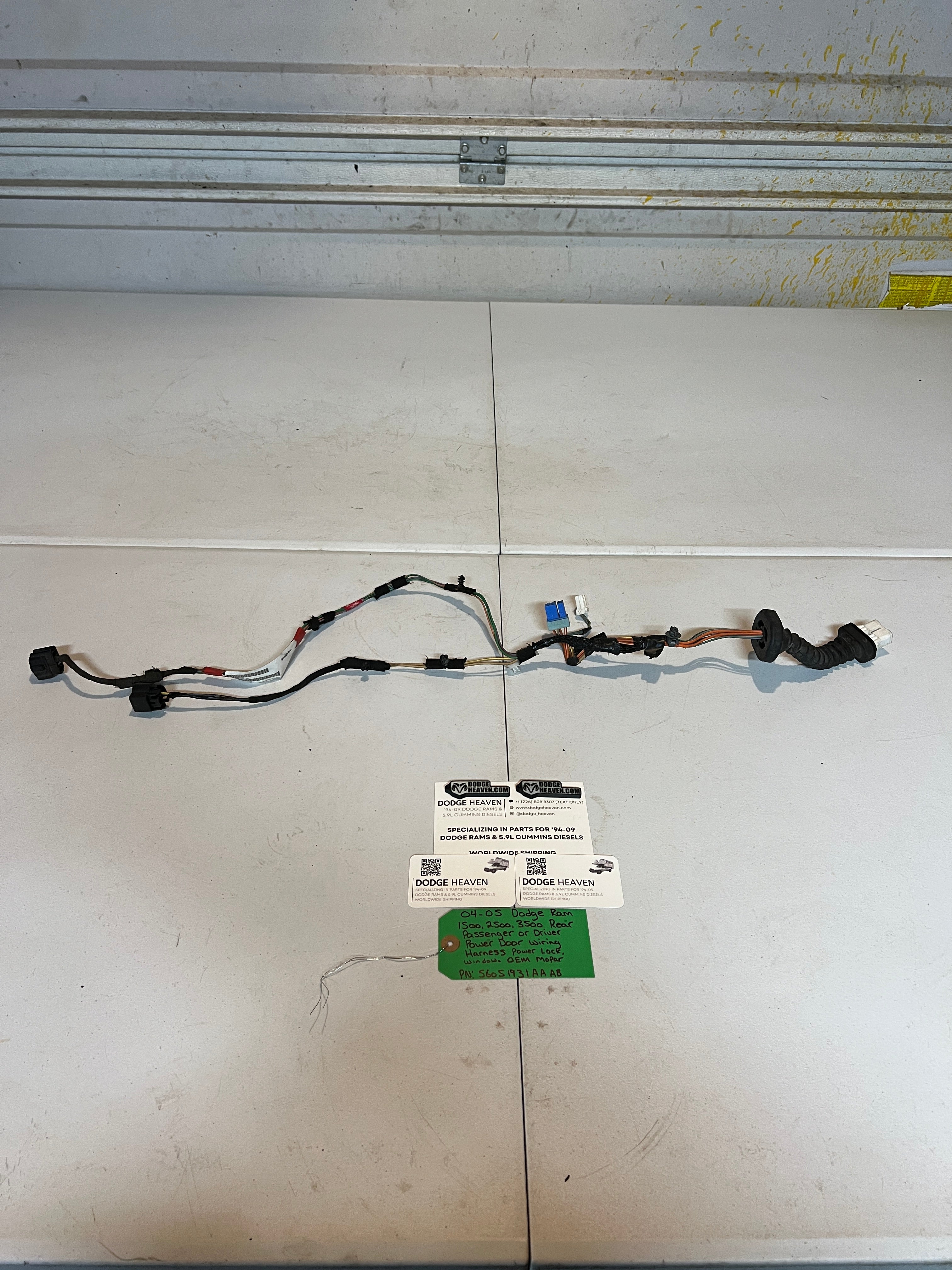 2004-2005 Dodge Ram 1500-3500 Rear LH or RH Power Door Wiring