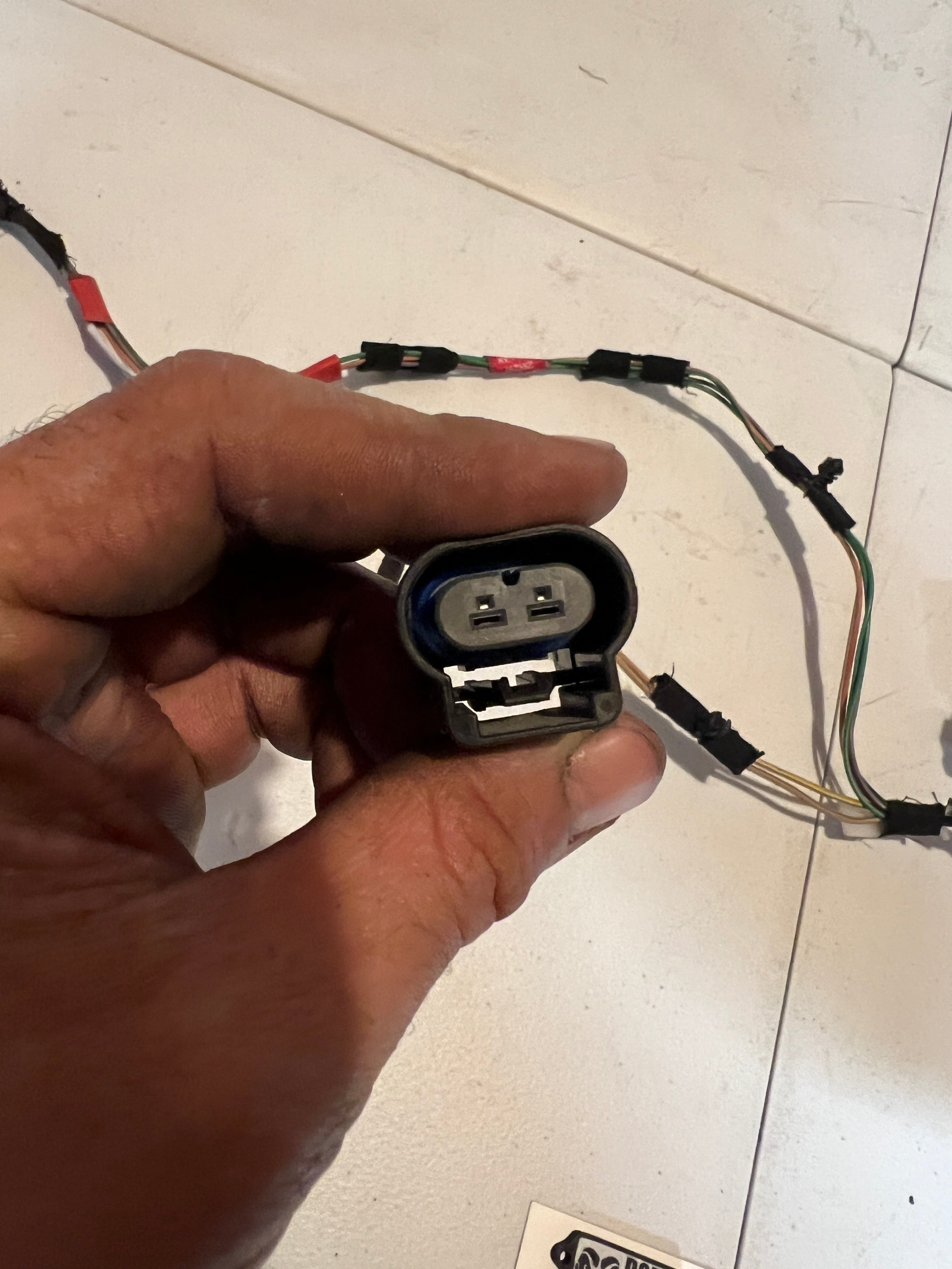 2004-2005 Dodge Ram 1500-3500 Rear LH or RH Power Door Wiring