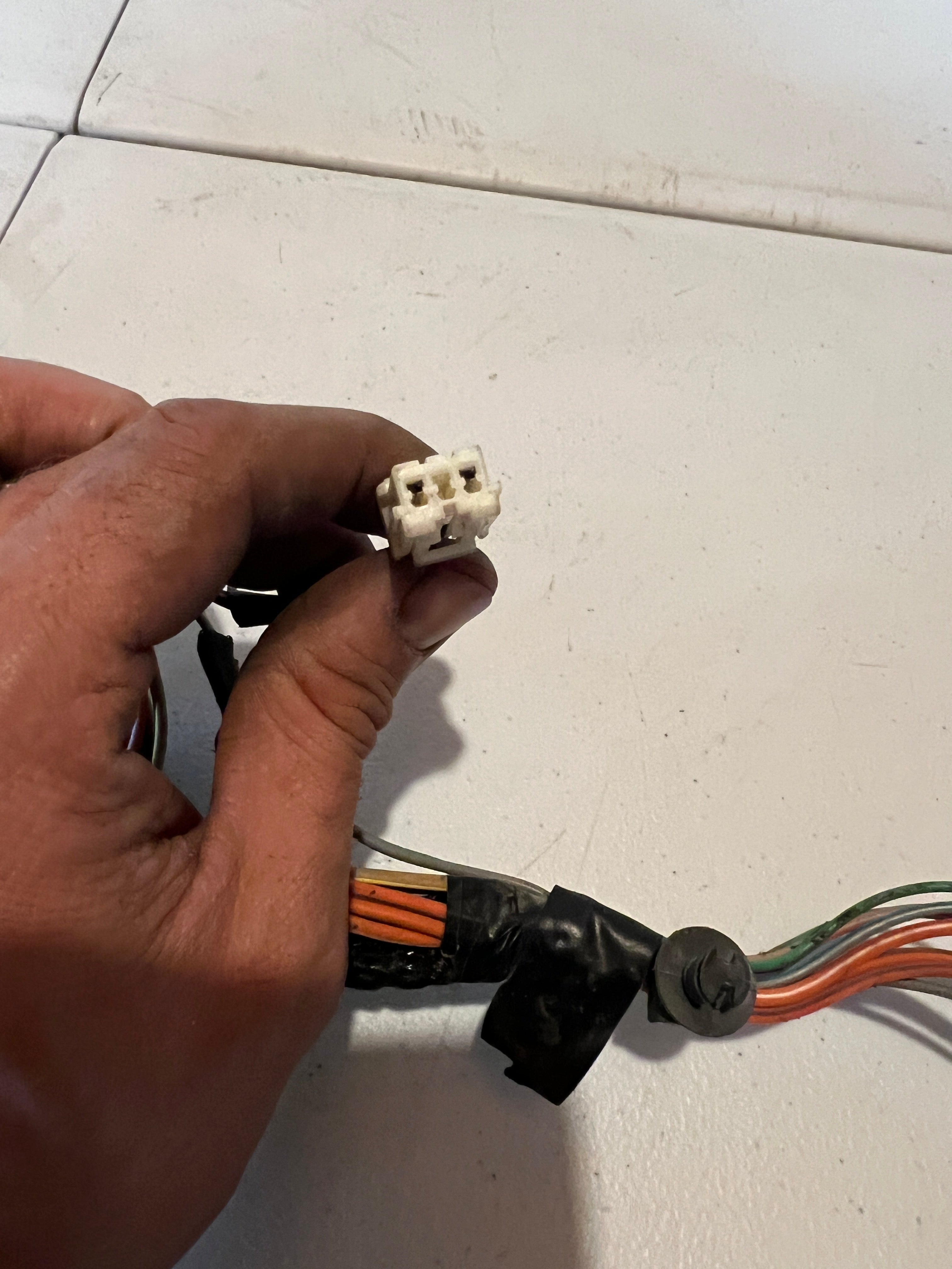 2004-2005 Dodge Ram 1500-3500 Rear LH or RH Power Door Wiring