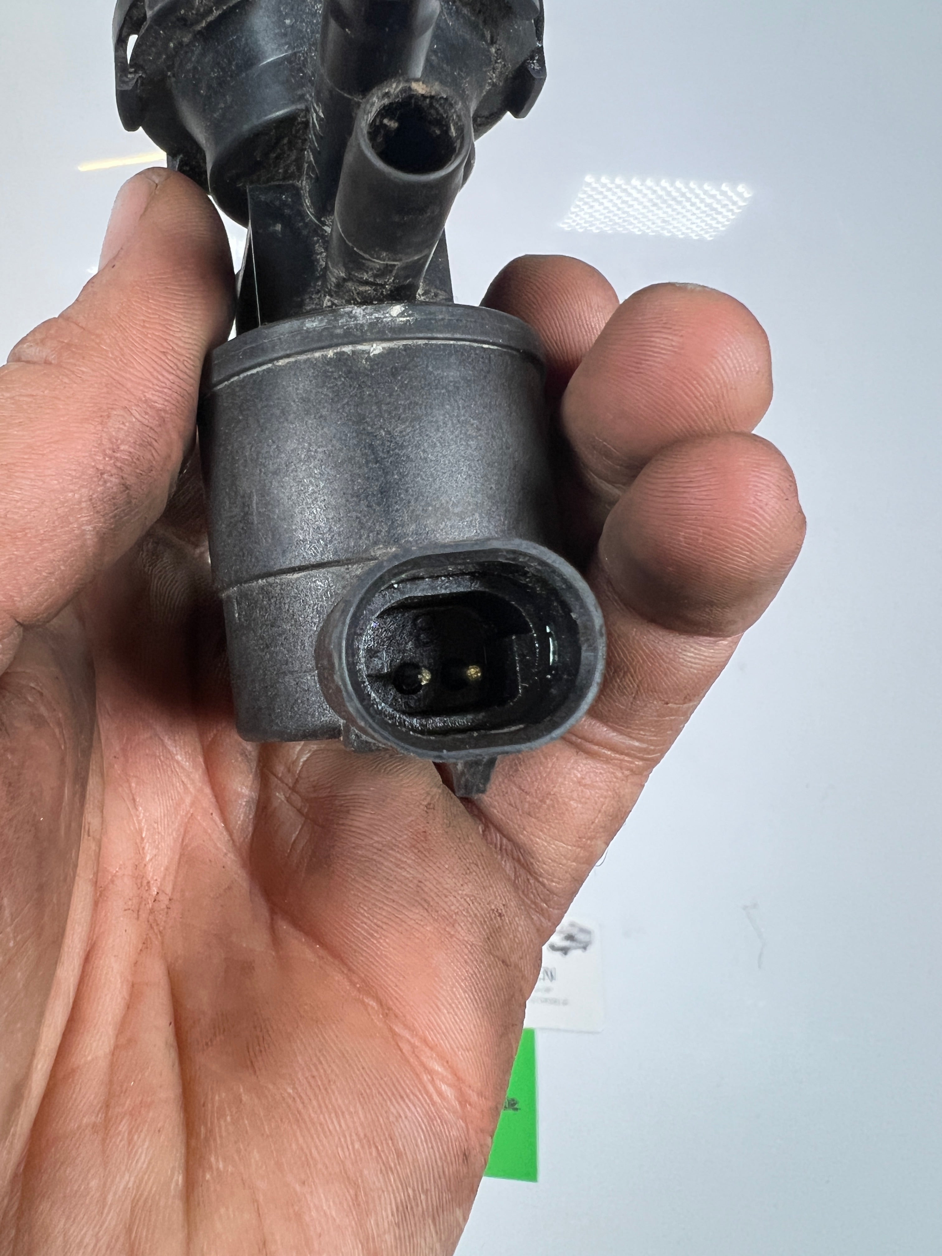 1998-2006 Dodge Ram 1500-3500 Vapor Canister Pruge Solenoid Valve