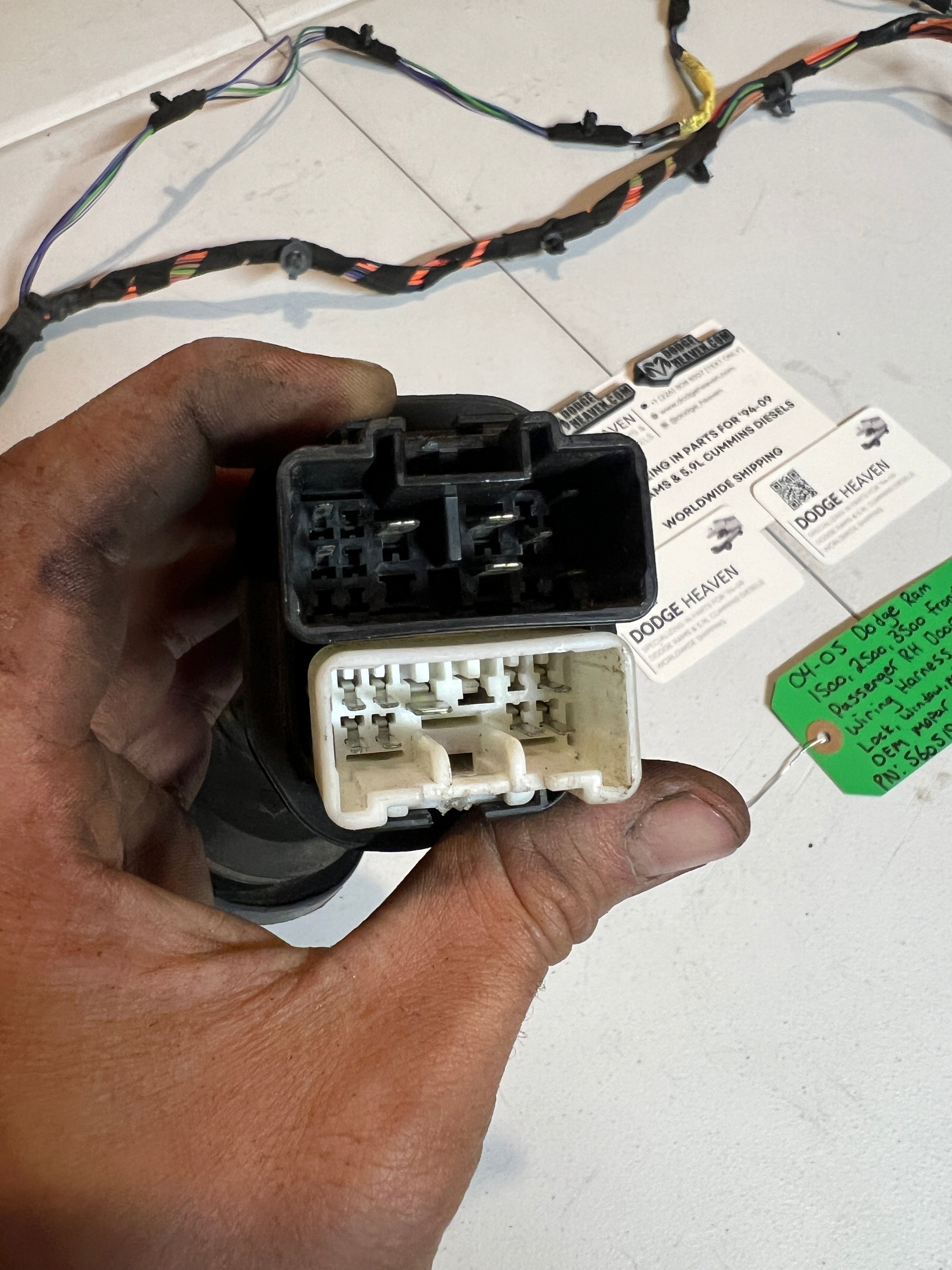 2004-2005 Dodge Ram Front Passenger Power Door Wiring Harness