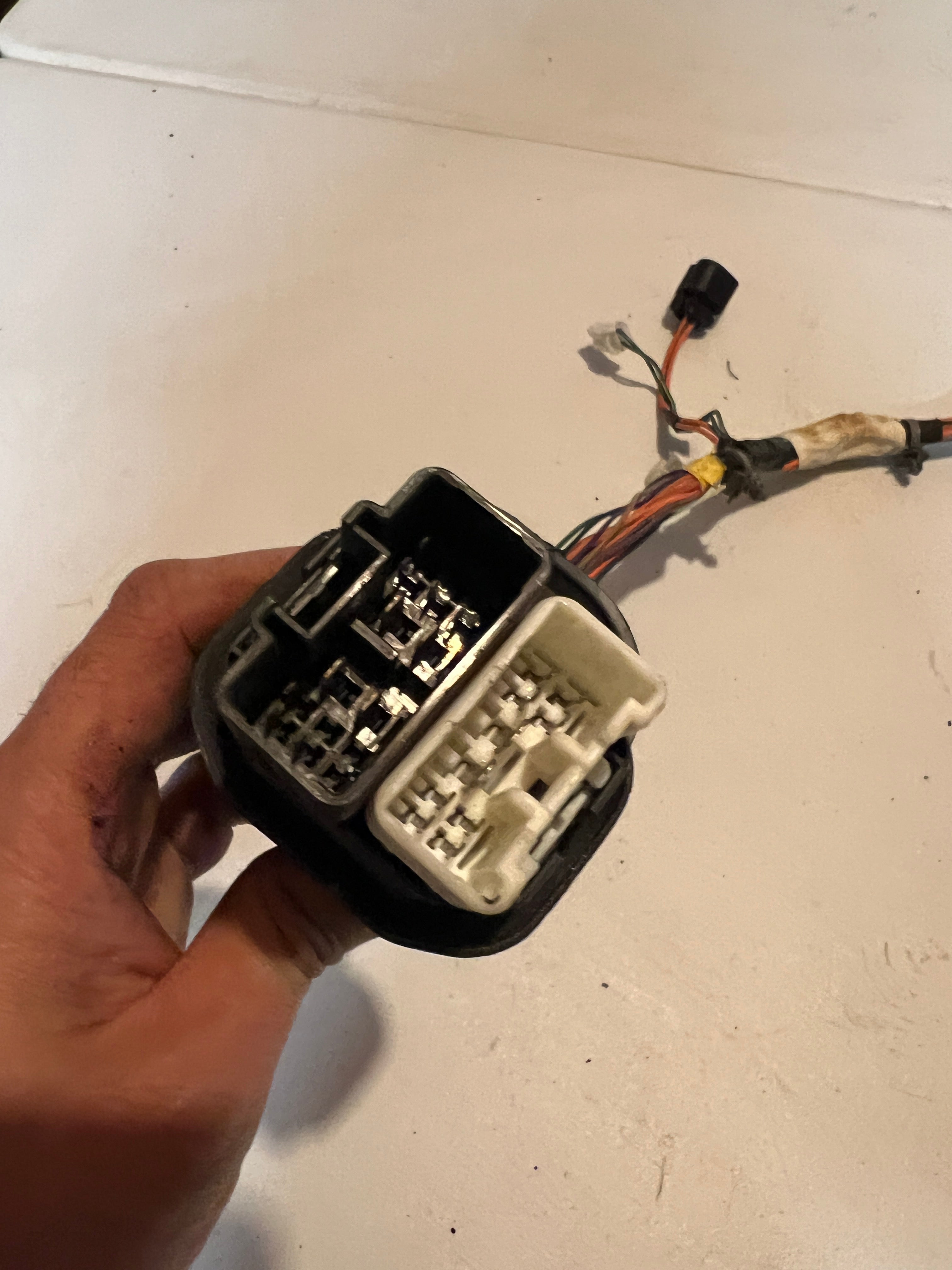 2004-2005 Dodge Ram Front Driver Power Door Wiring Harness