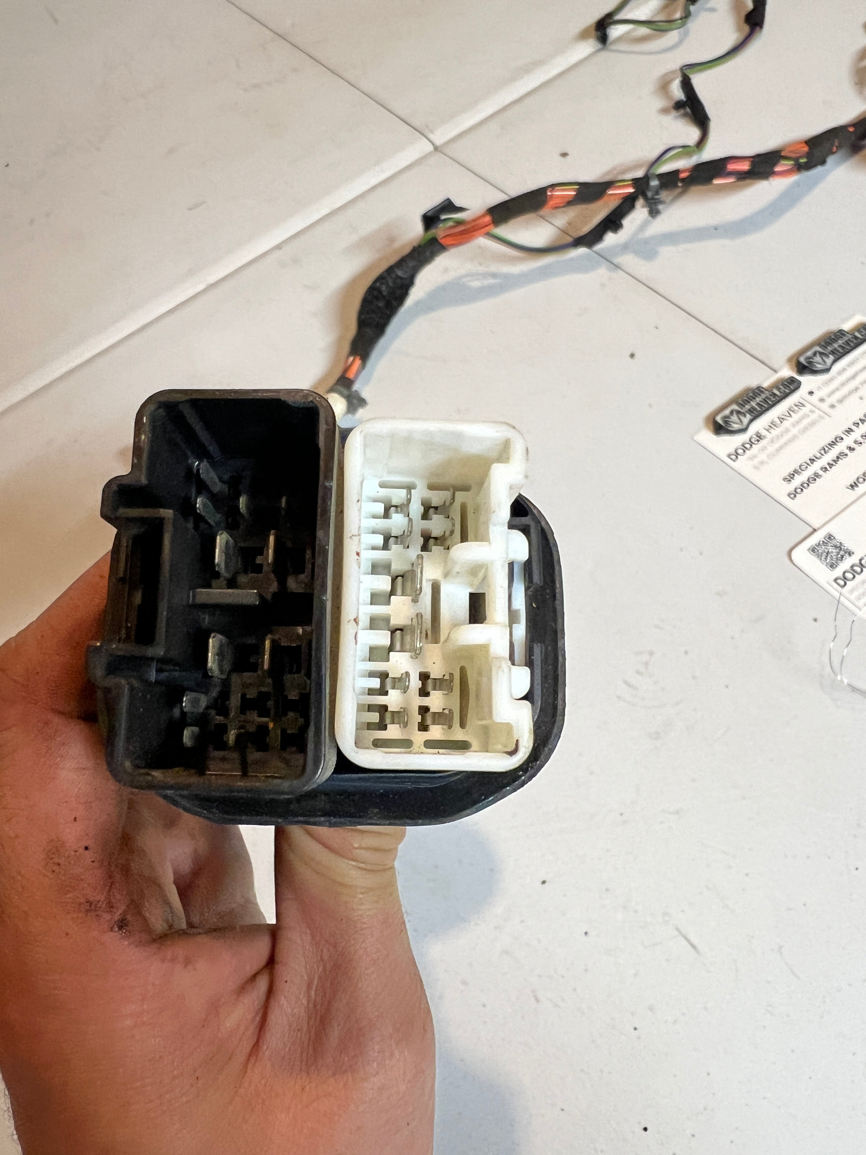 2004-2005 Dodge Ram Front Driver Power Door Wiring Harness