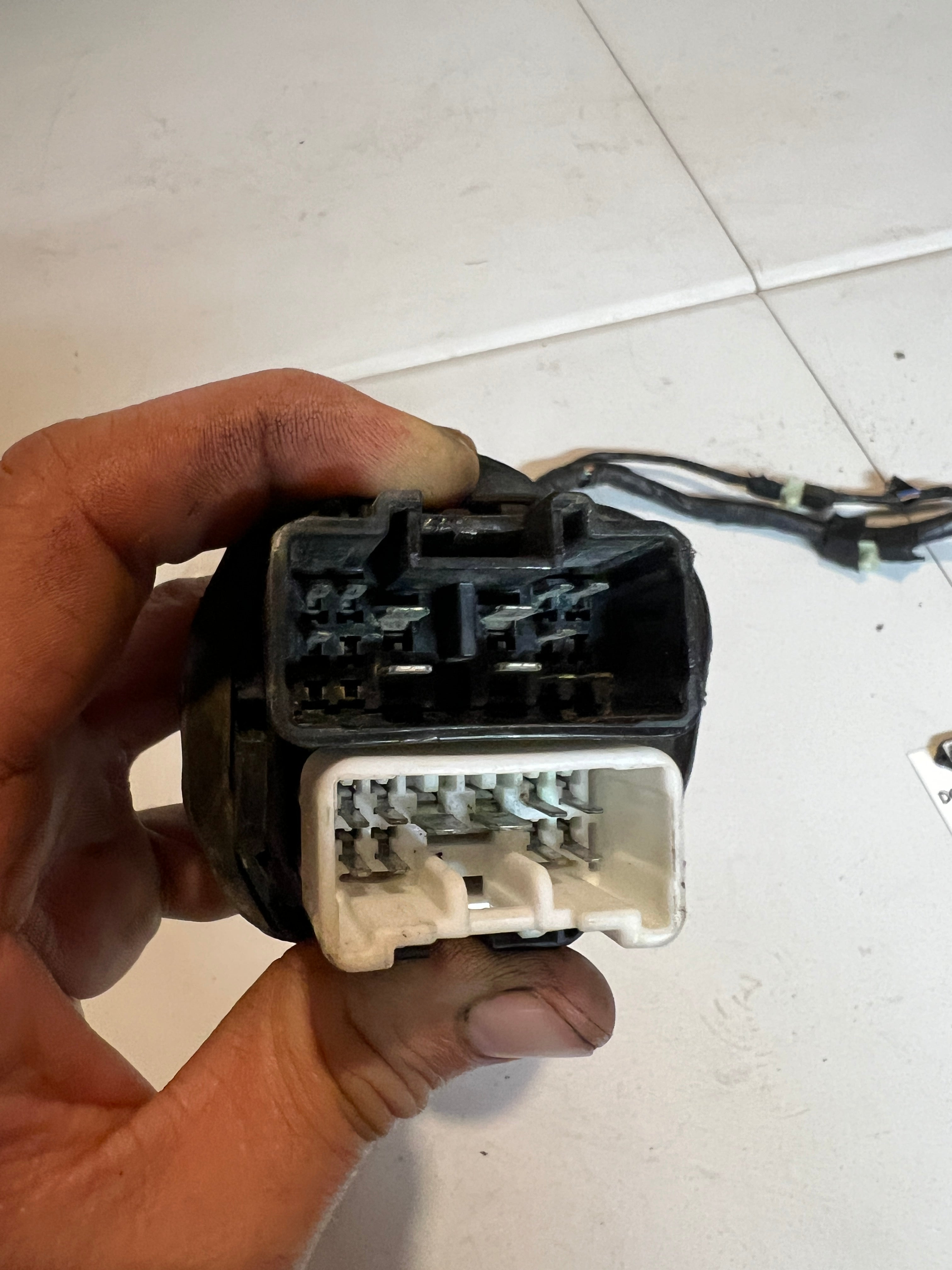 2002-2002 Dodge Ram 1500 Front Driver Power Door Wiring Harness W Security