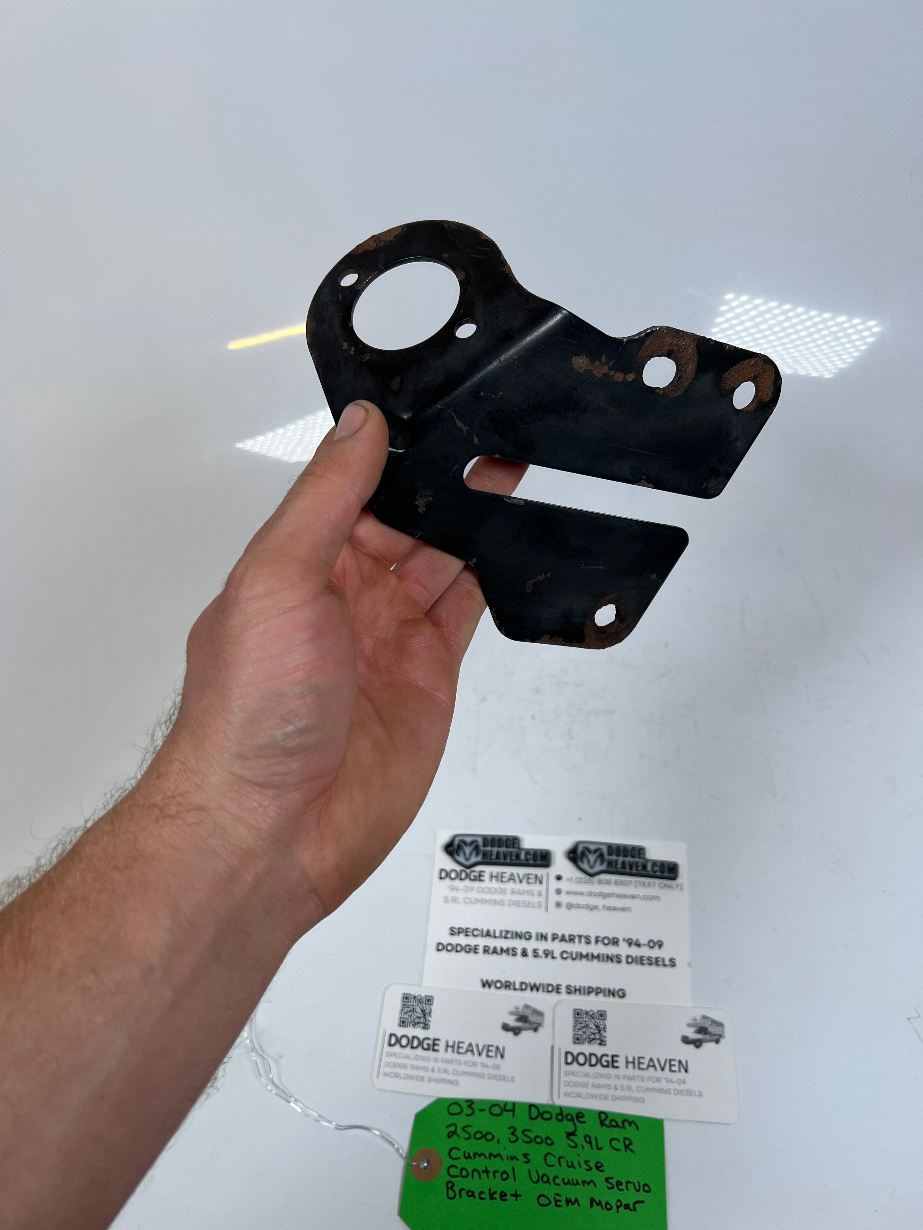 2003-2004 Dodge Ram 2500 3500 5.9L Cummins Cruise Control Vacuum Servo Bracket