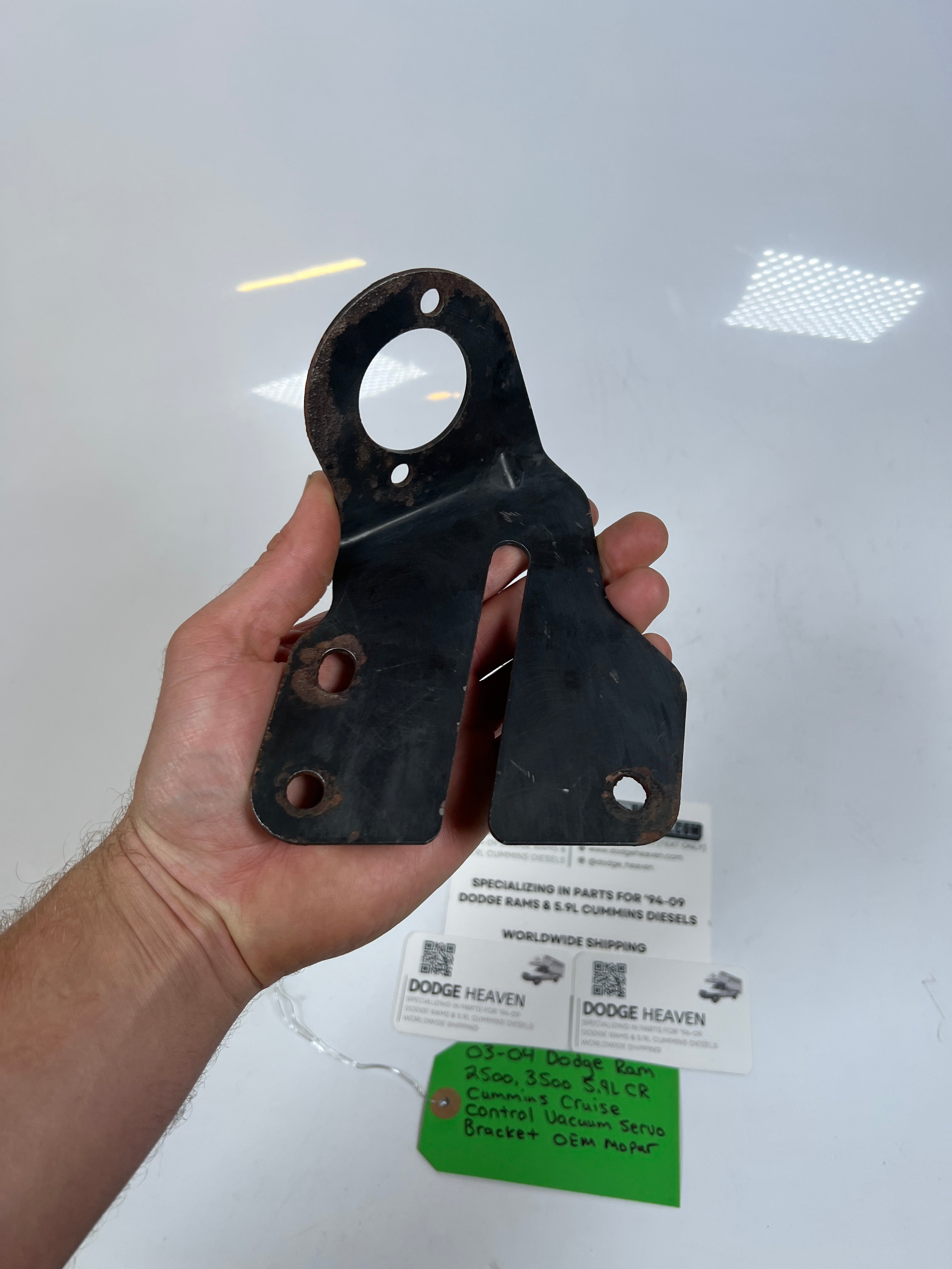 2003-2004 Dodge Ram 2500 3500 5.9L Cummins Cruise Control Vacuum Servo Bracket