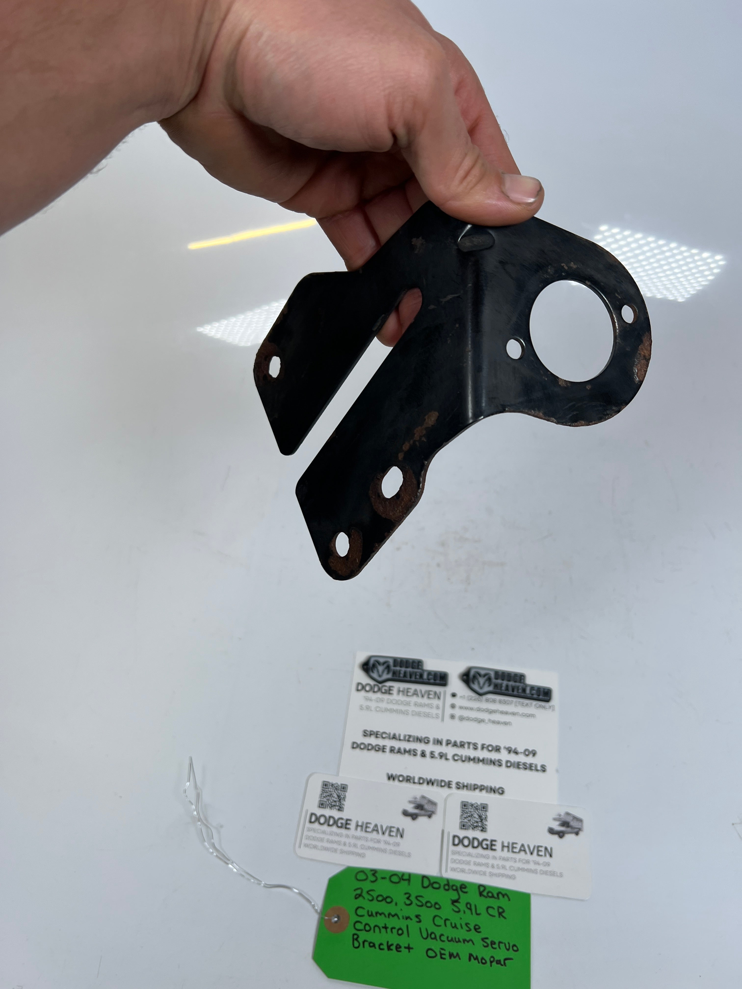 2003-2004 Dodge Ram 2500 3500 5.9L Cummins Cruise Control Vacuum Servo Bracket