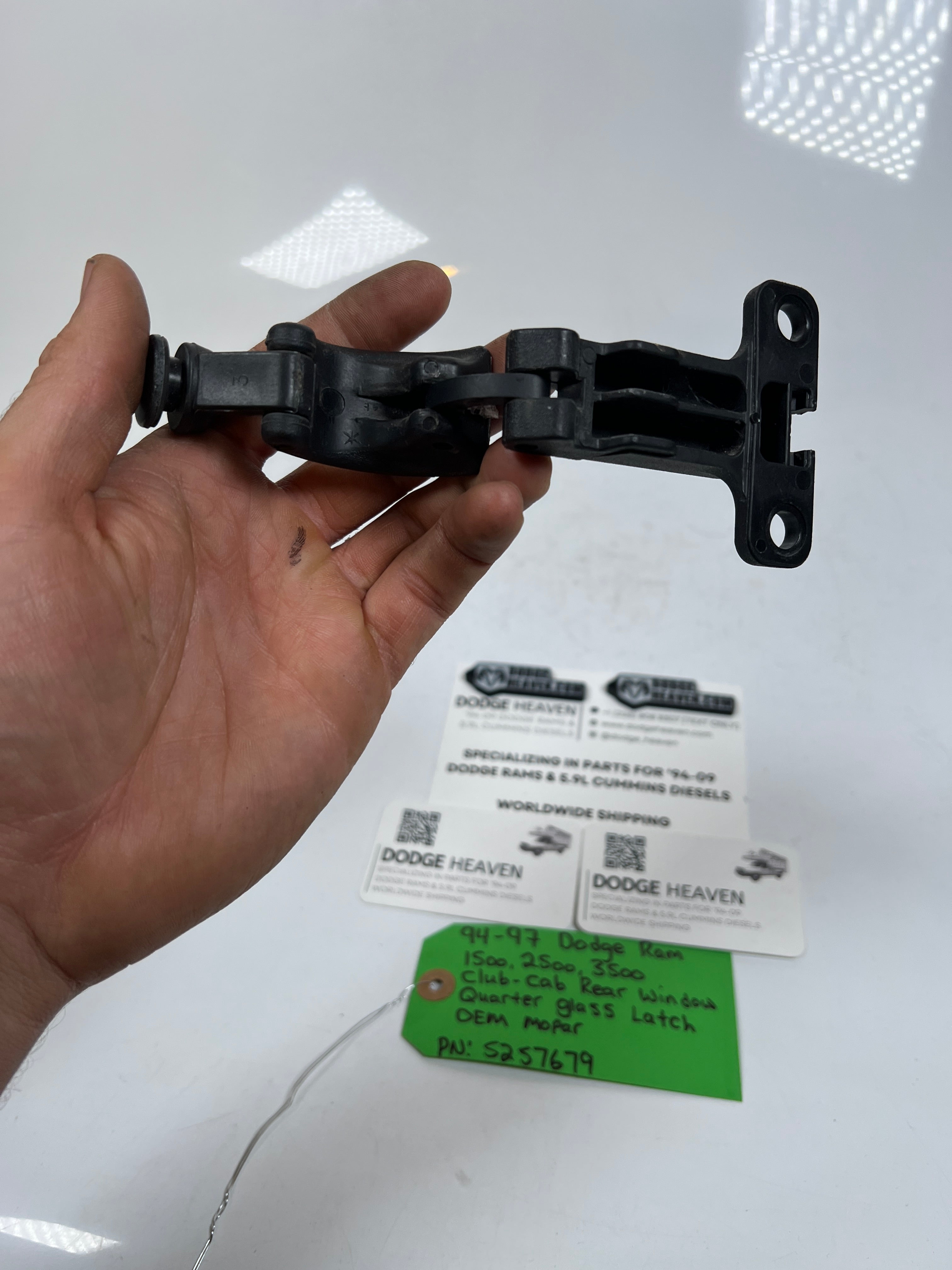 1994-1997 Dodge Ram 1500-3500 Rear Quarter Glass Latch LH or RH