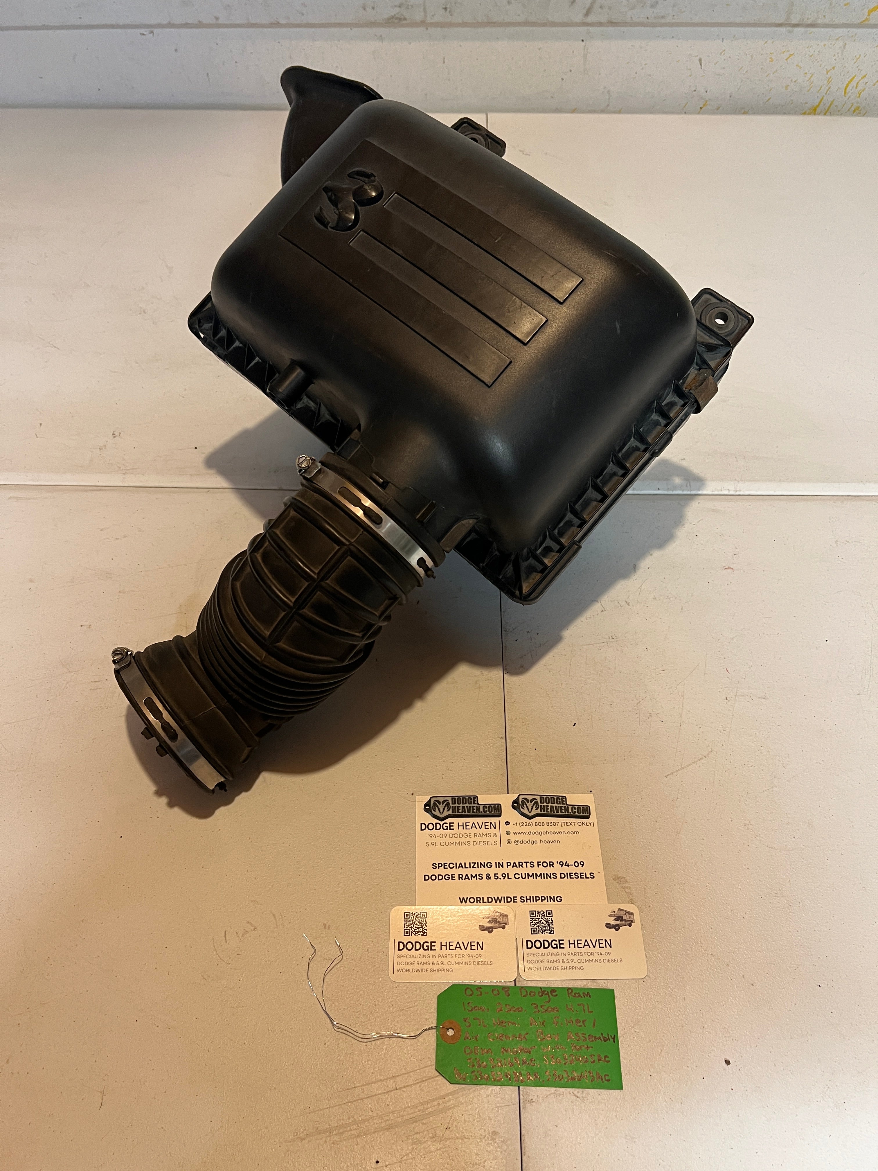 2005-2008 Dodge Ram 1500-3500 4.7 5.7L Air Filter Air Box Assembly With Port