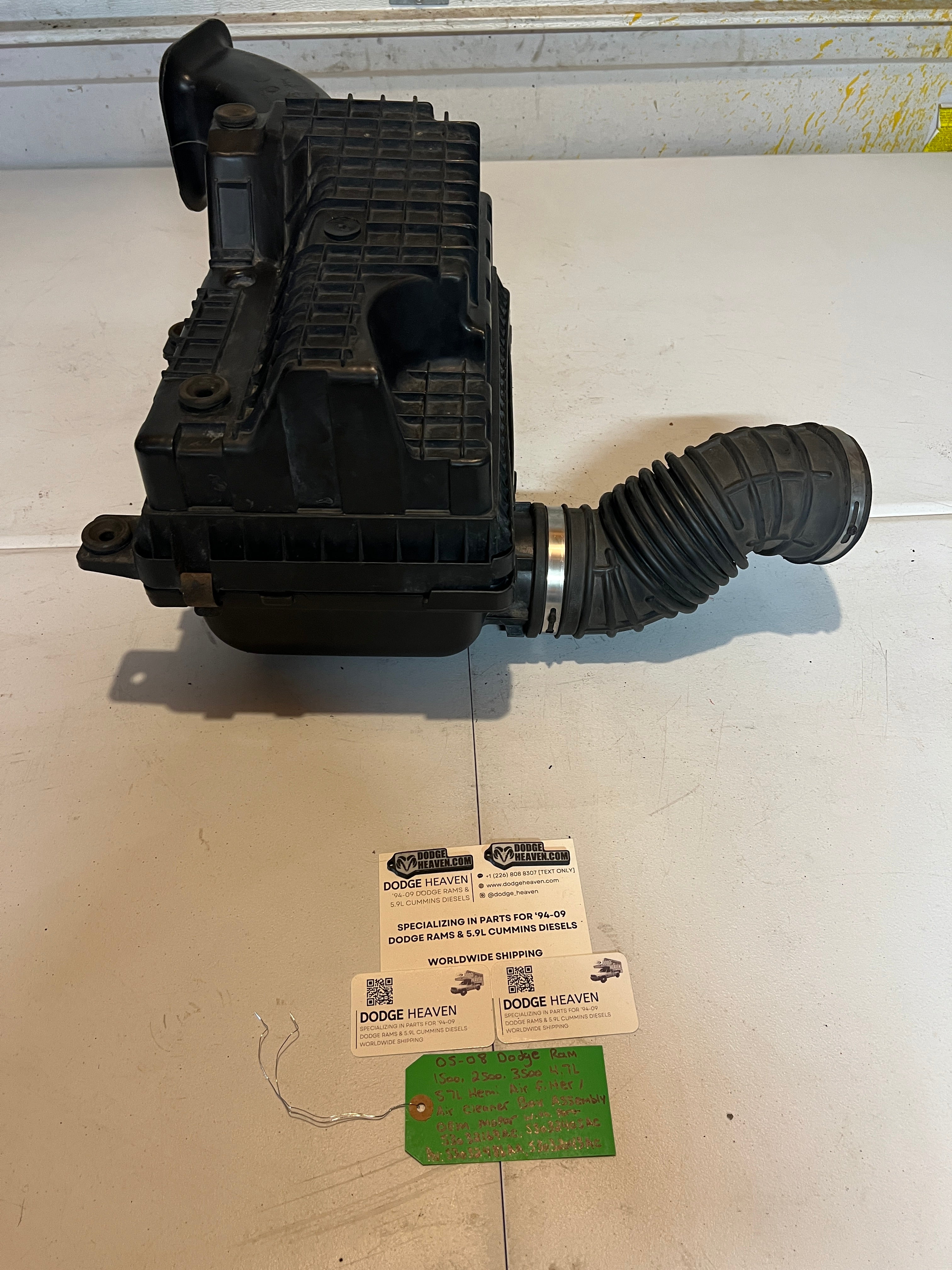 2005-2008 Dodge Ram 1500-3500 4.7 5.7L Air Filter Air Box Assembly With Port