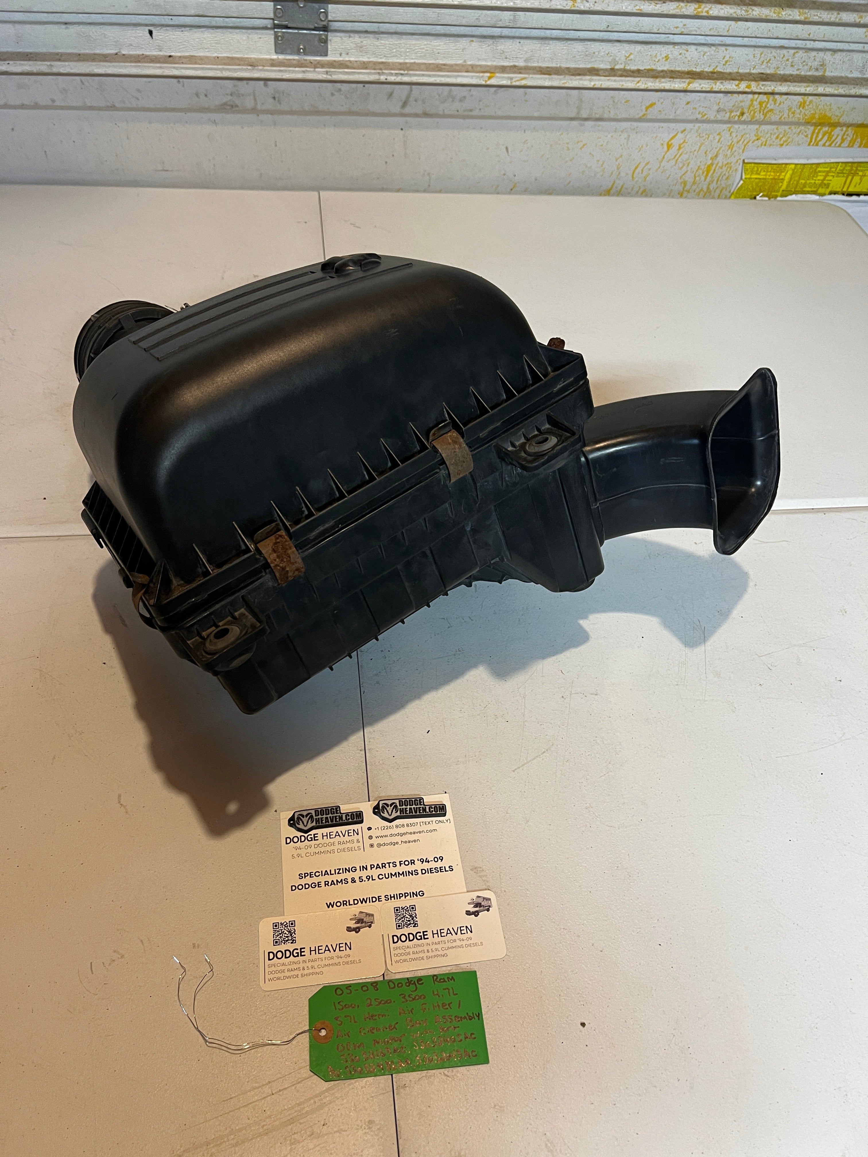2005-2008 Dodge Ram 1500-3500 4.7 5.7L Air Filter Air Box Assembly With Port