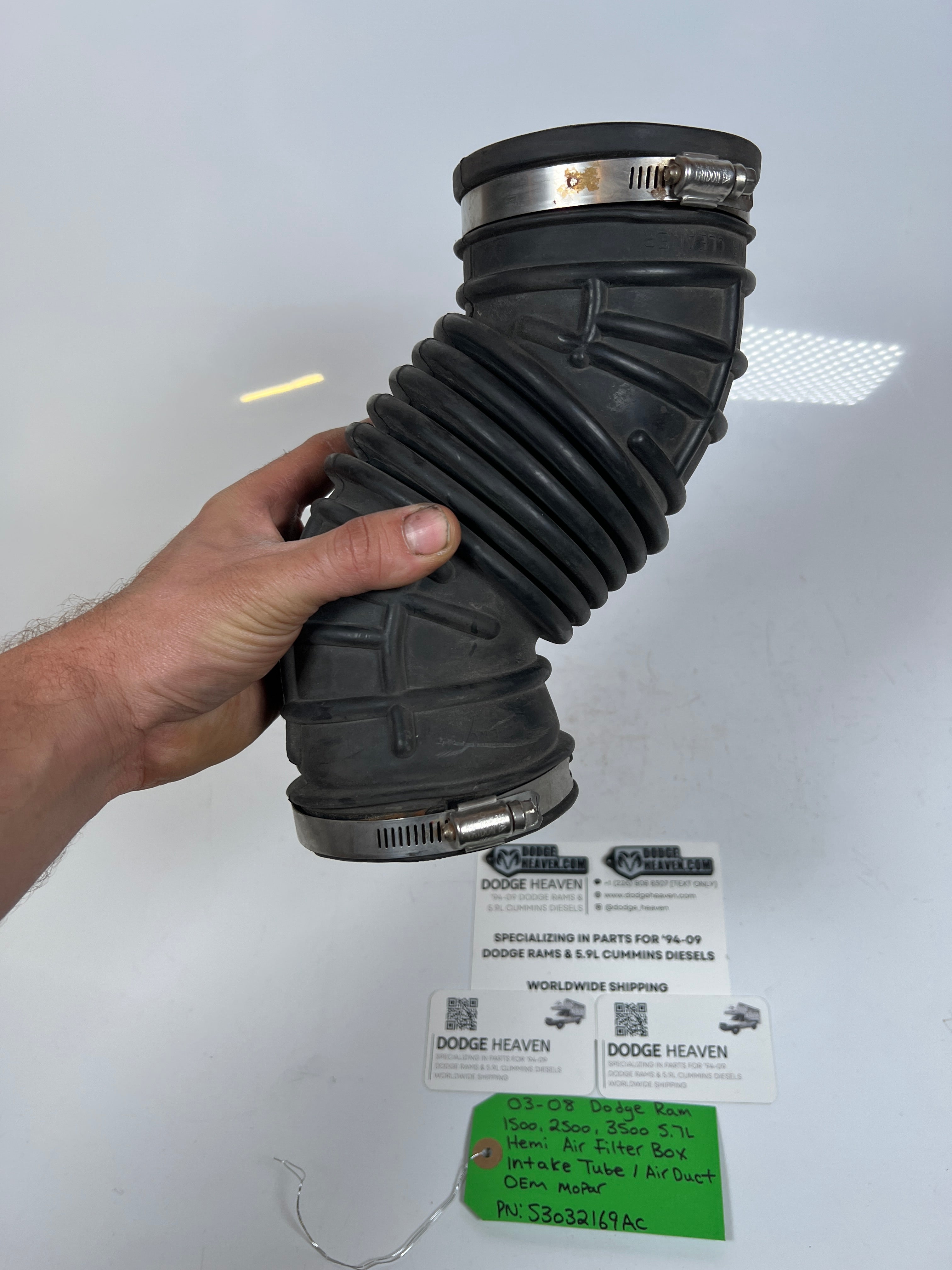 2003-2008 Dodge Ram 1500-3500 5.7l Hemi Air Filter Intake Tube