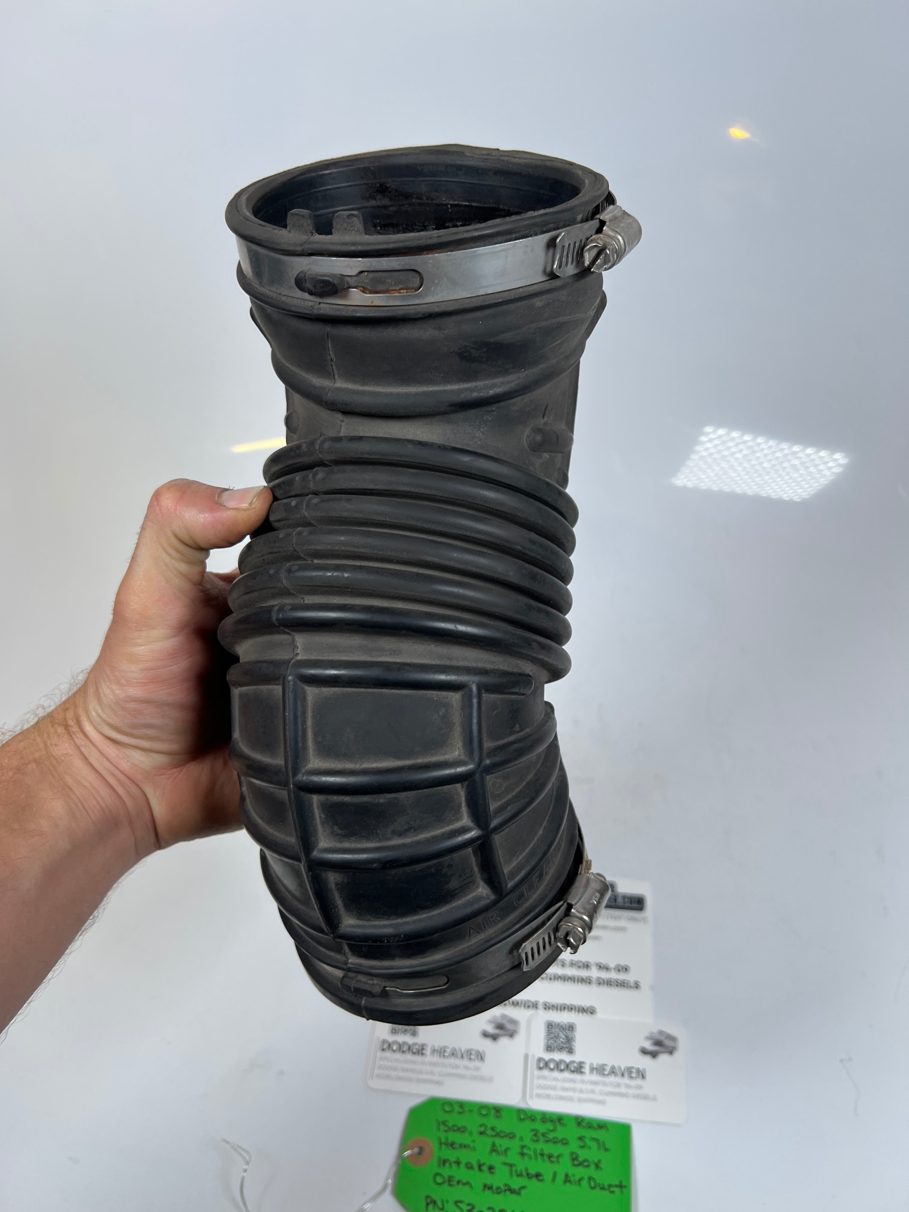 2003-2008 Dodge Ram 1500-3500 5.7l Hemi Air Filter Intake Tube