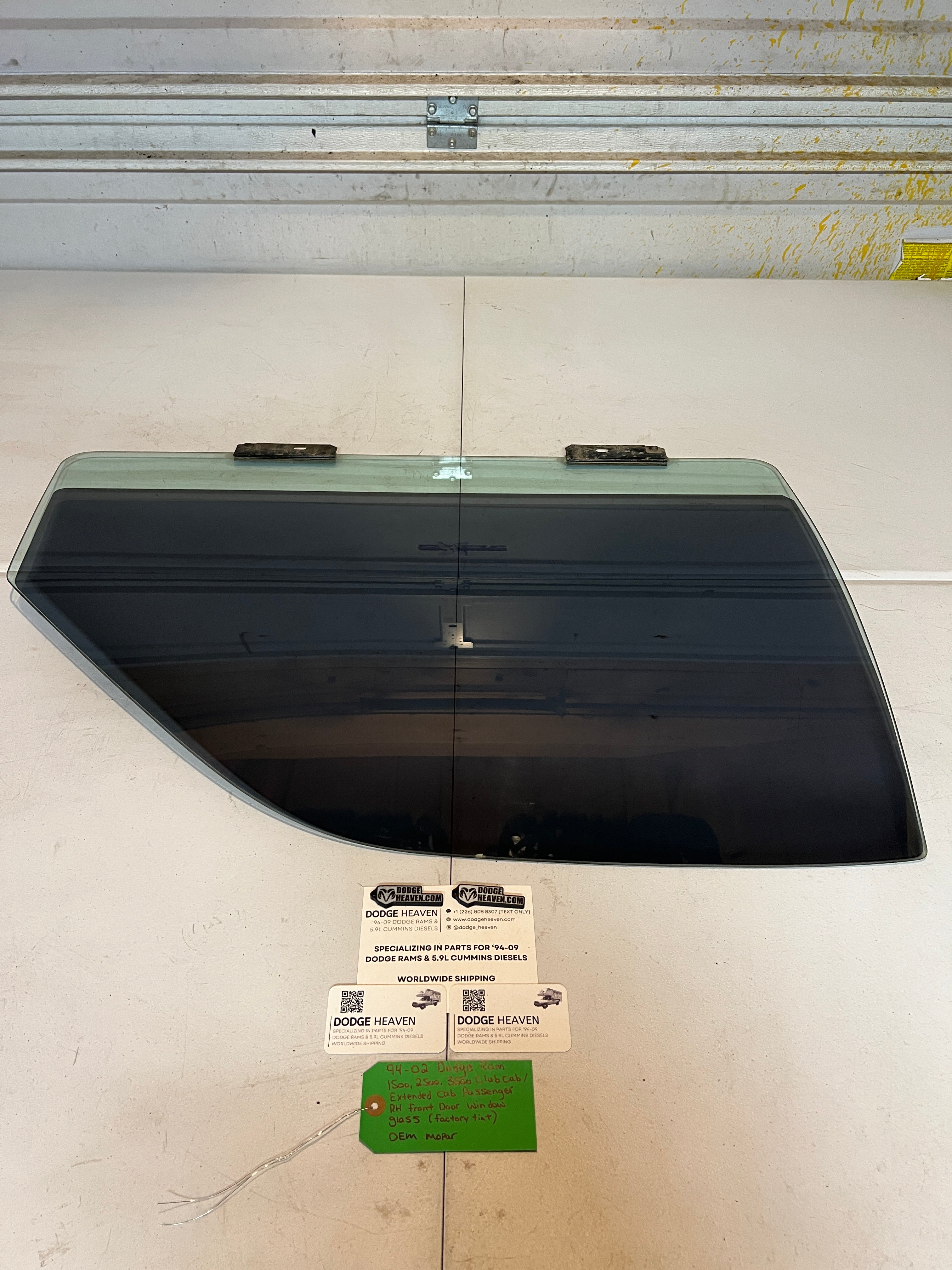 1994-2002 Dodge Ram 1500-3500 Passenger Rh Front Door Window Glass Tinted