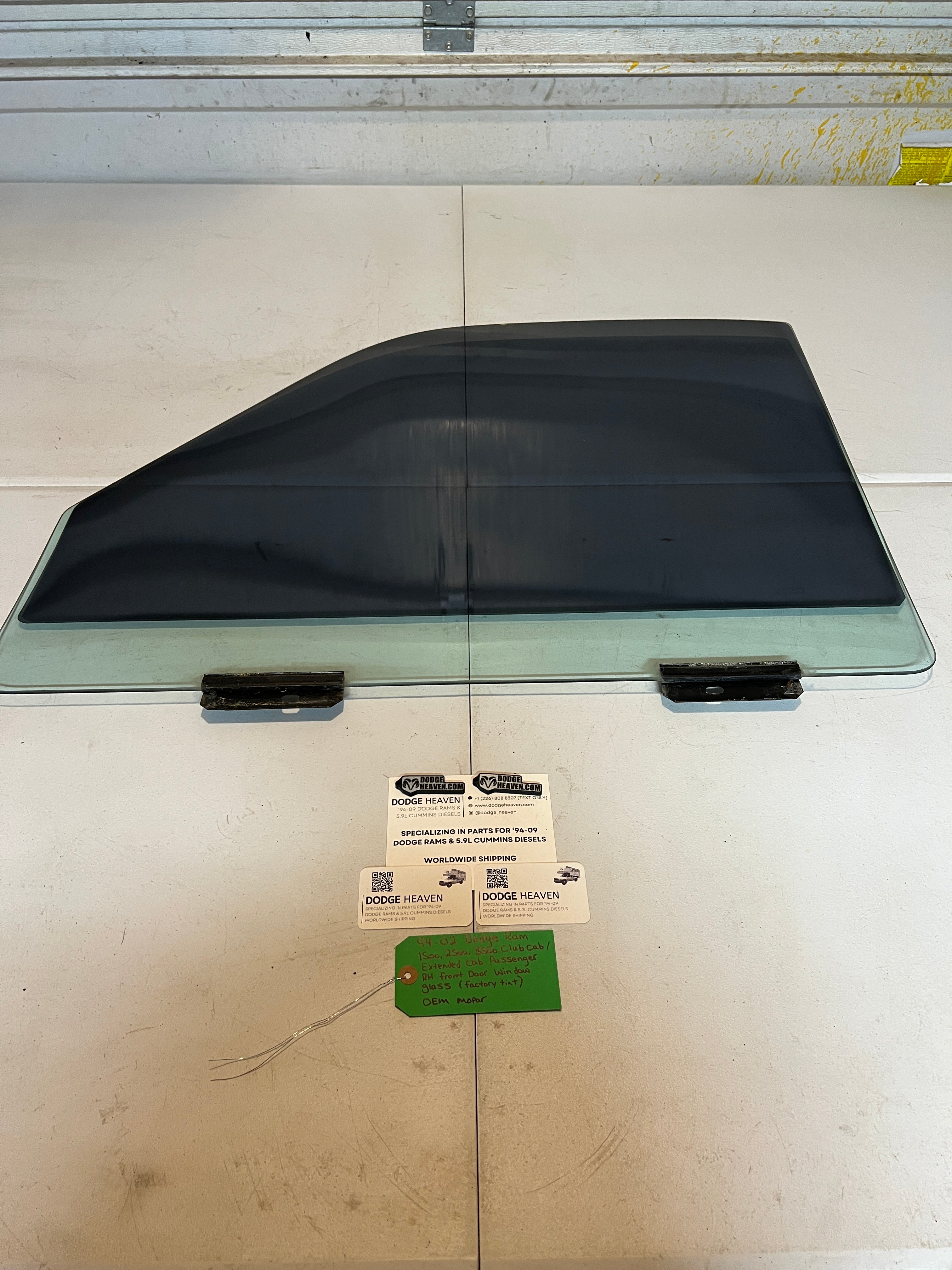 1994-2002 Dodge Ram 1500-3500 Passenger Rh Front Door Window Glass Tinted