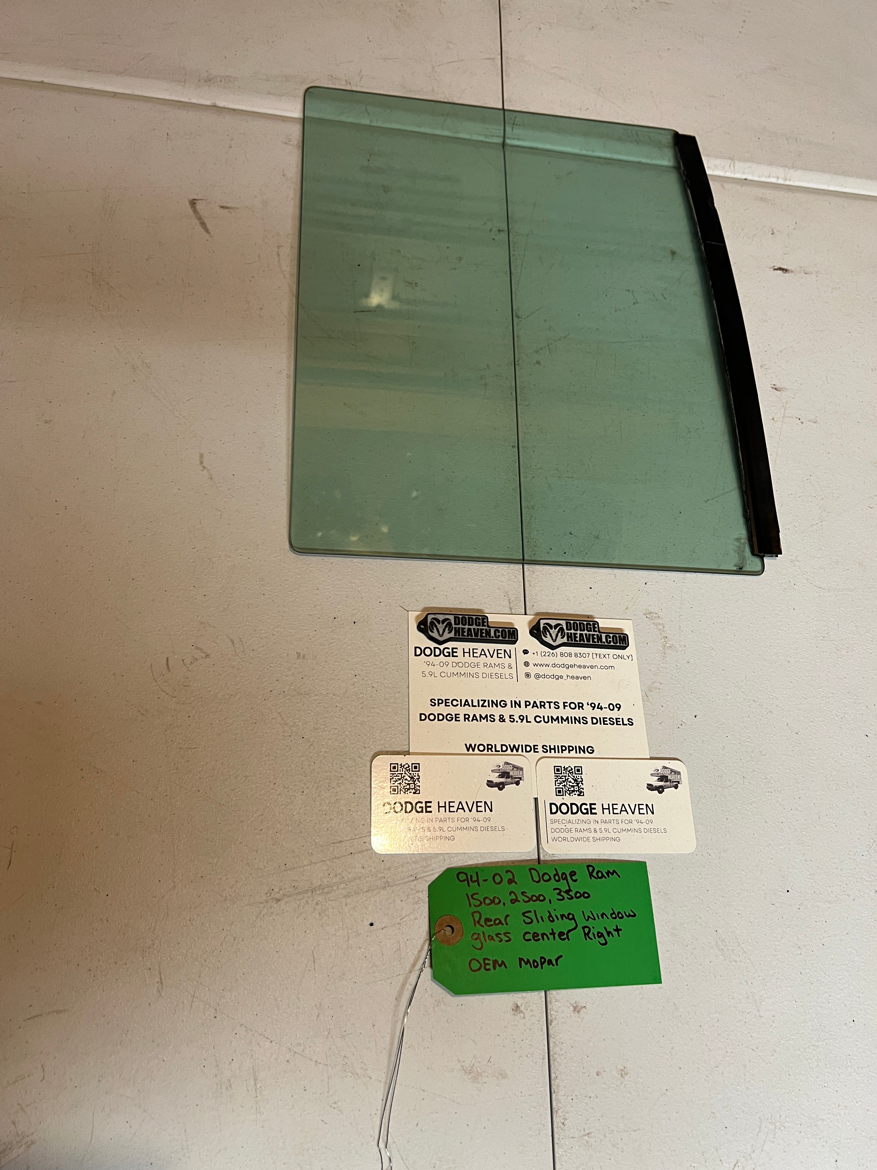 1994-2002 Dodge Ram 1500-3500 Rear Sliding Window Rear Slider Glass Center RH