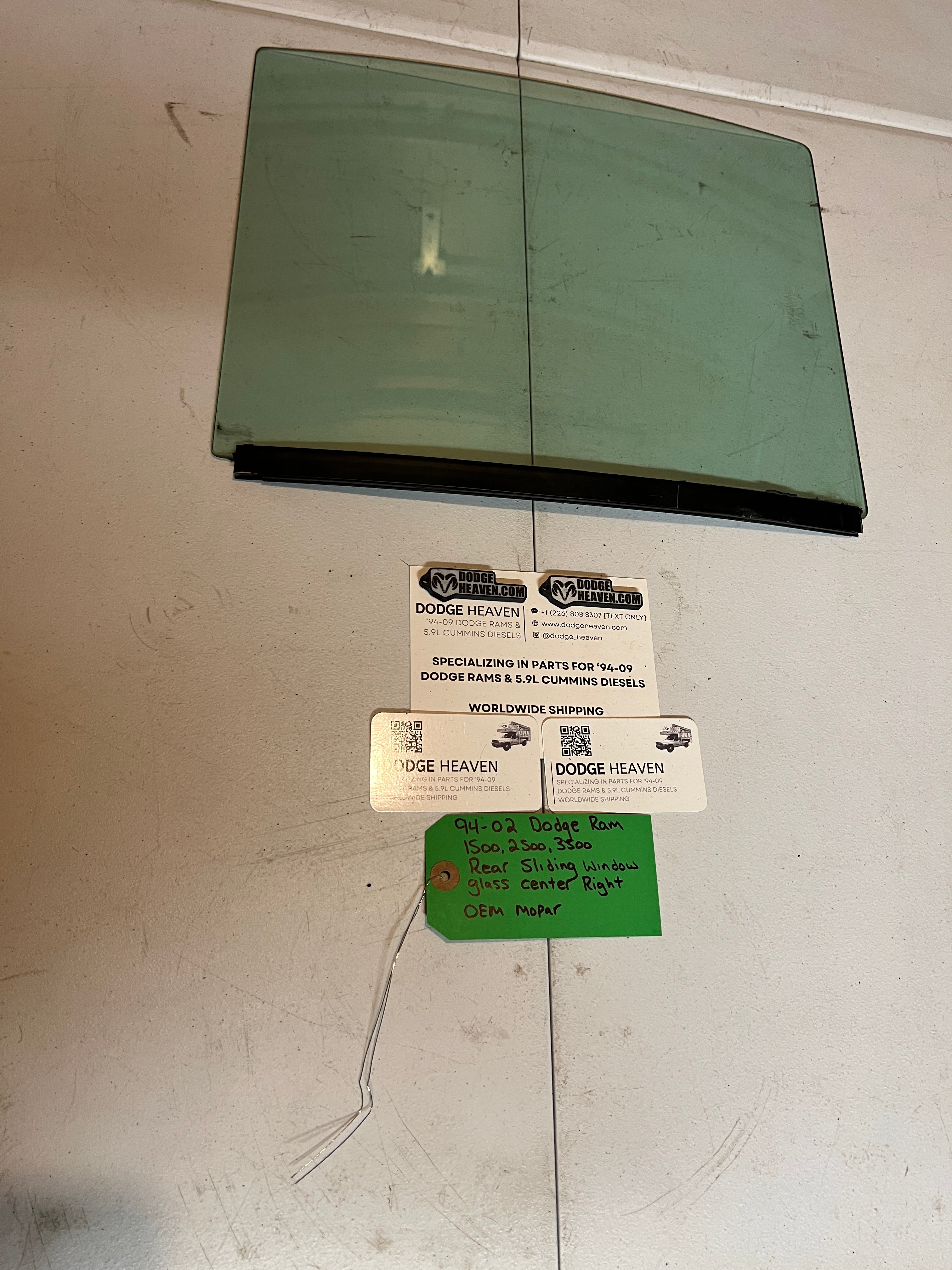 1994-2002 Dodge Ram 1500-3500 Rear Sliding Window Rear Slider Glass Center RH