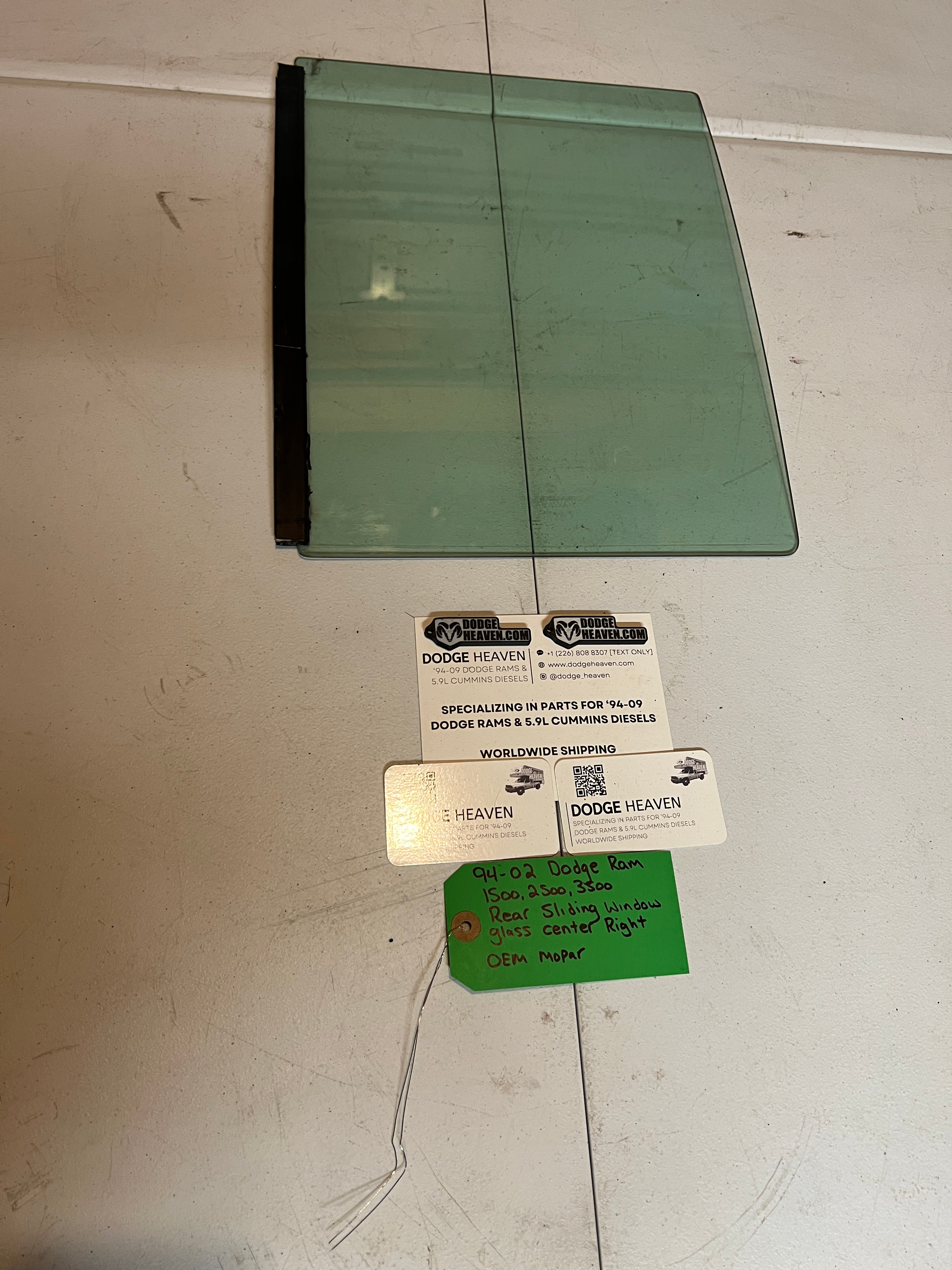 1994-2002 Dodge Ram 1500-3500 Rear Sliding Window Rear Slider Glass Center RH