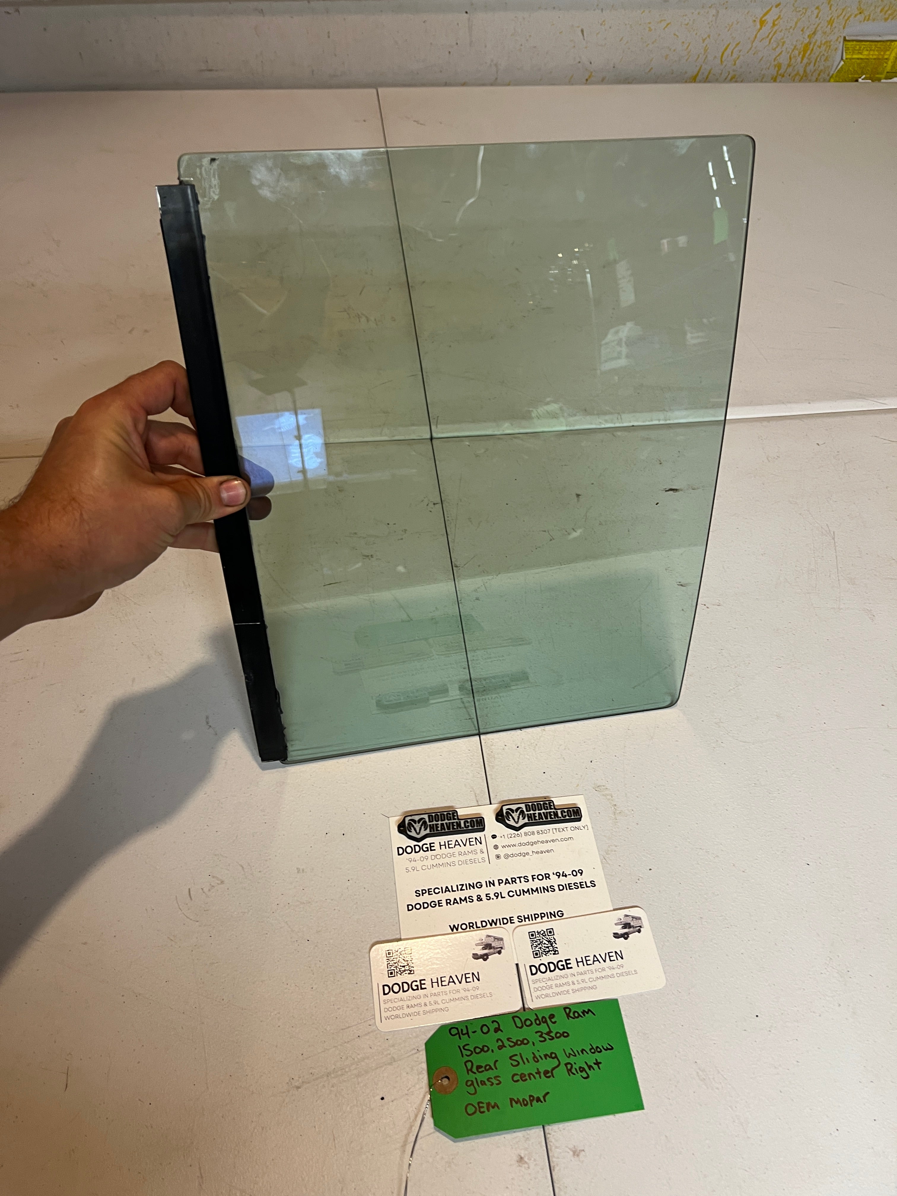 1994-2002 Dodge Ram 1500-3500 Rear Sliding Window Rear Slider Glass Center RH