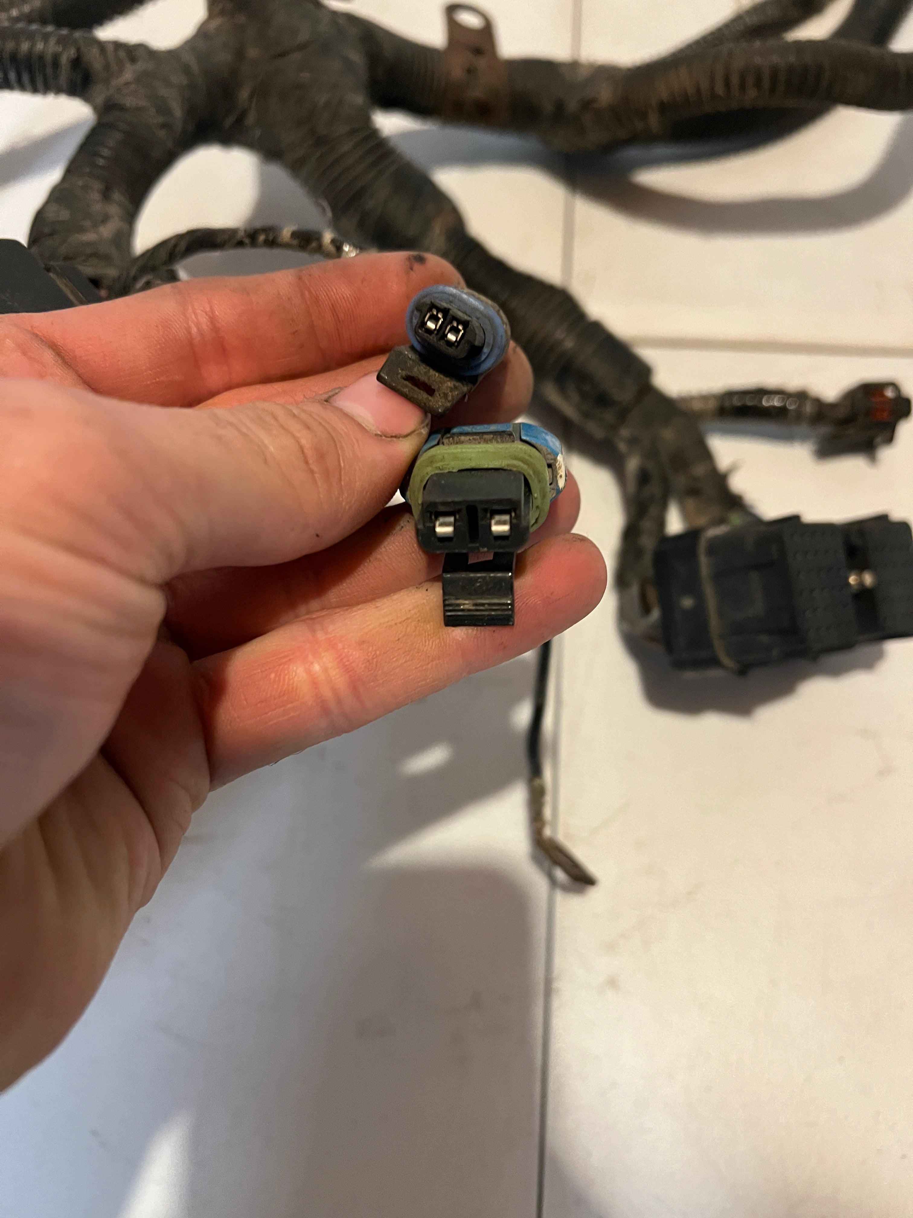 2004.5-2004.5 Dodge Ram 2500 3500 5.9L Cummins Engine Wiring Harness