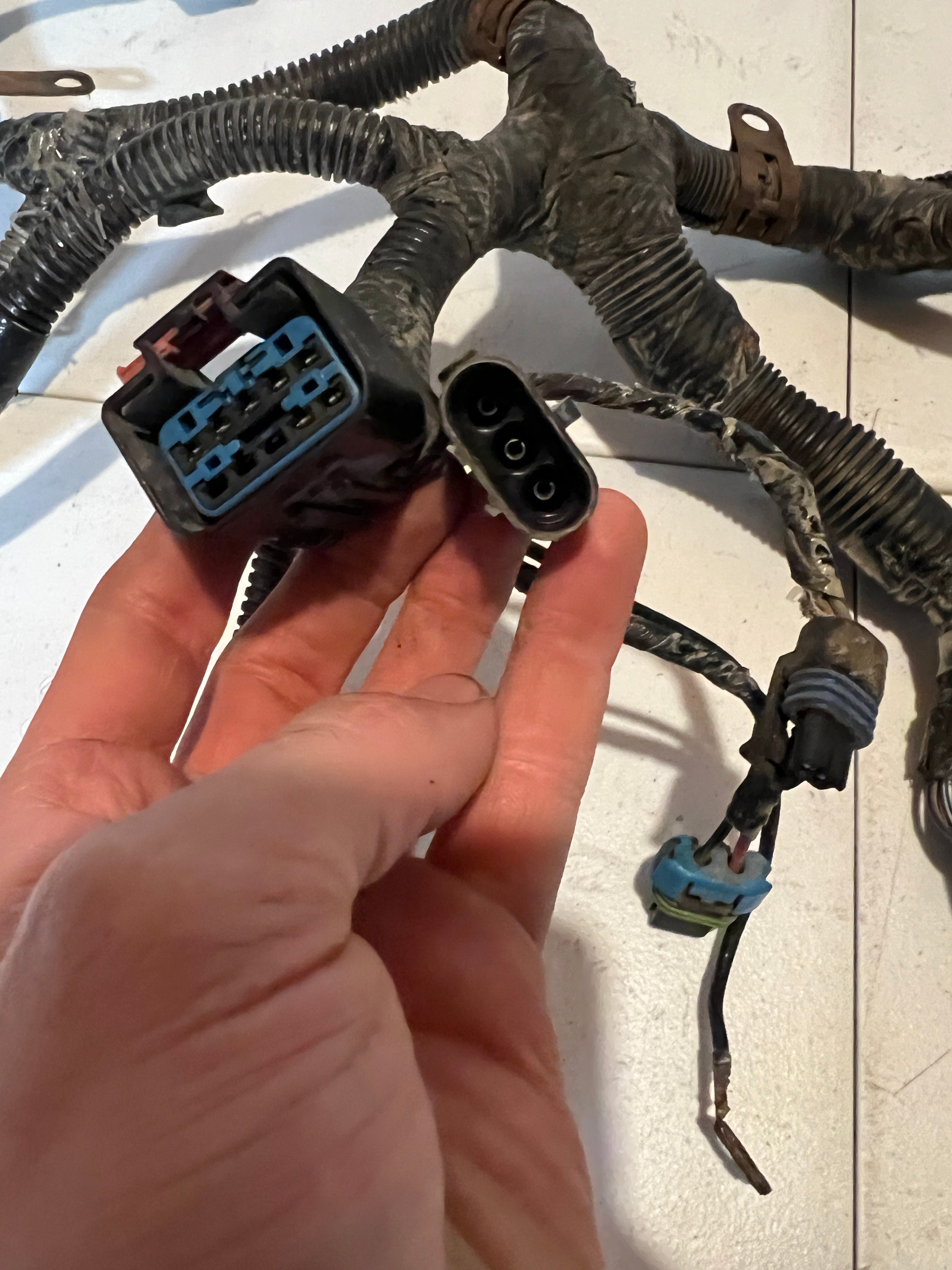 2004.5-2004.5 Dodge Ram 2500 3500 5.9L Cummins Engine Wiring Harness