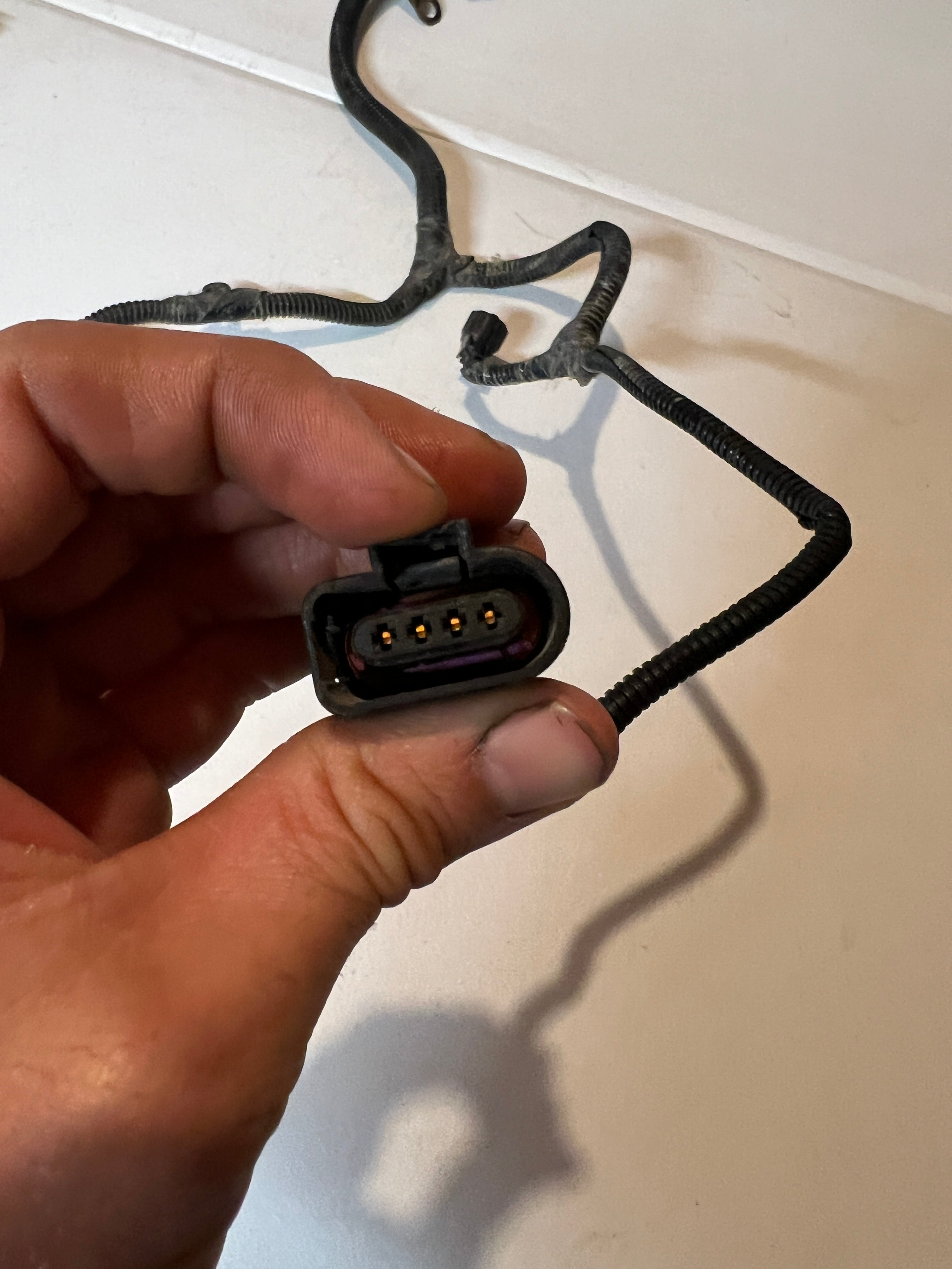 2004.5-2004.5 Dodge Ram 2500 3500 5.9L Cummins Engine Wiring Harness