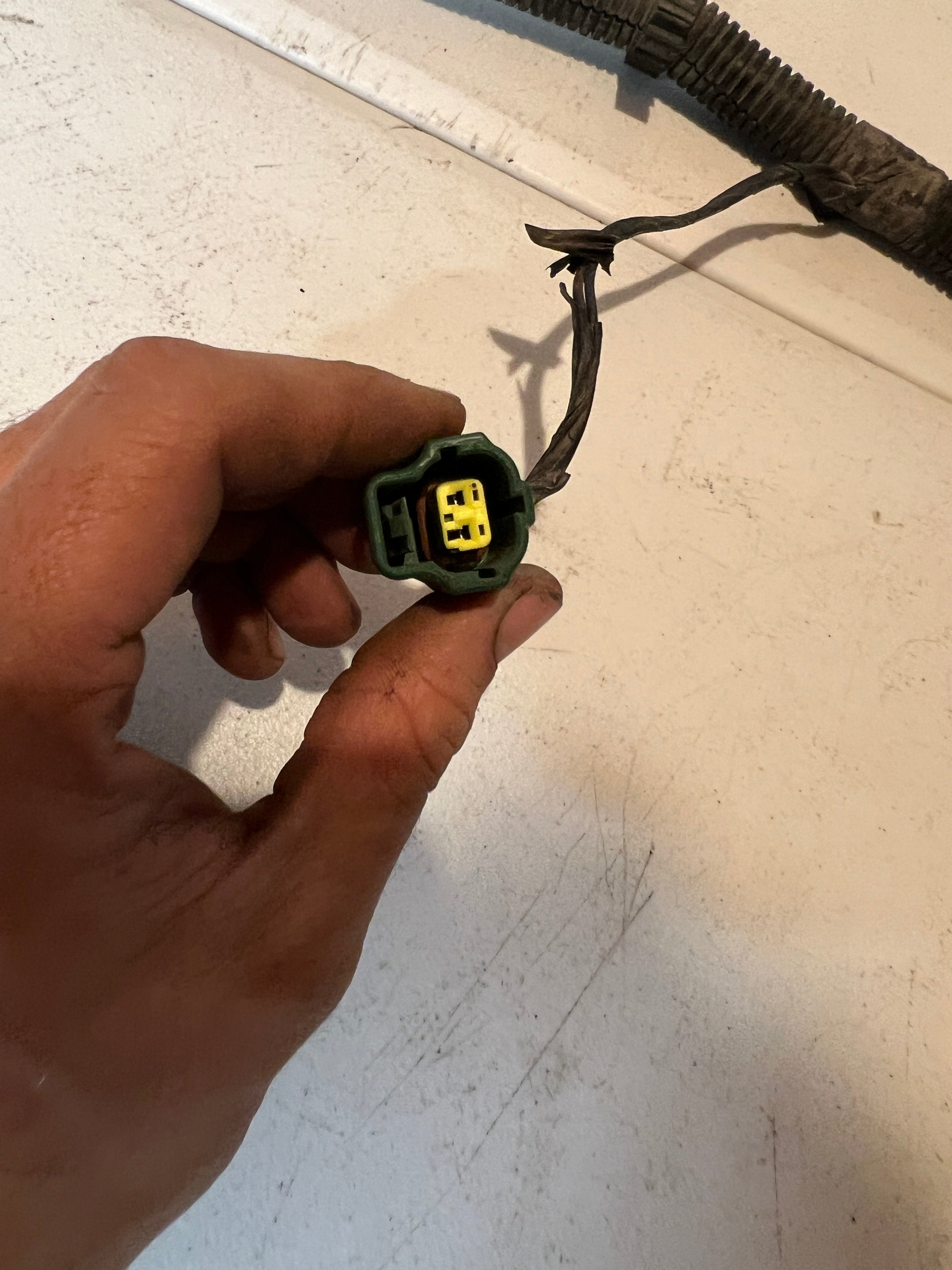 1998.5-1998.5 Dodge Ram 24 Valve 5.9L Cummins Manual PCM Wiring Harness
