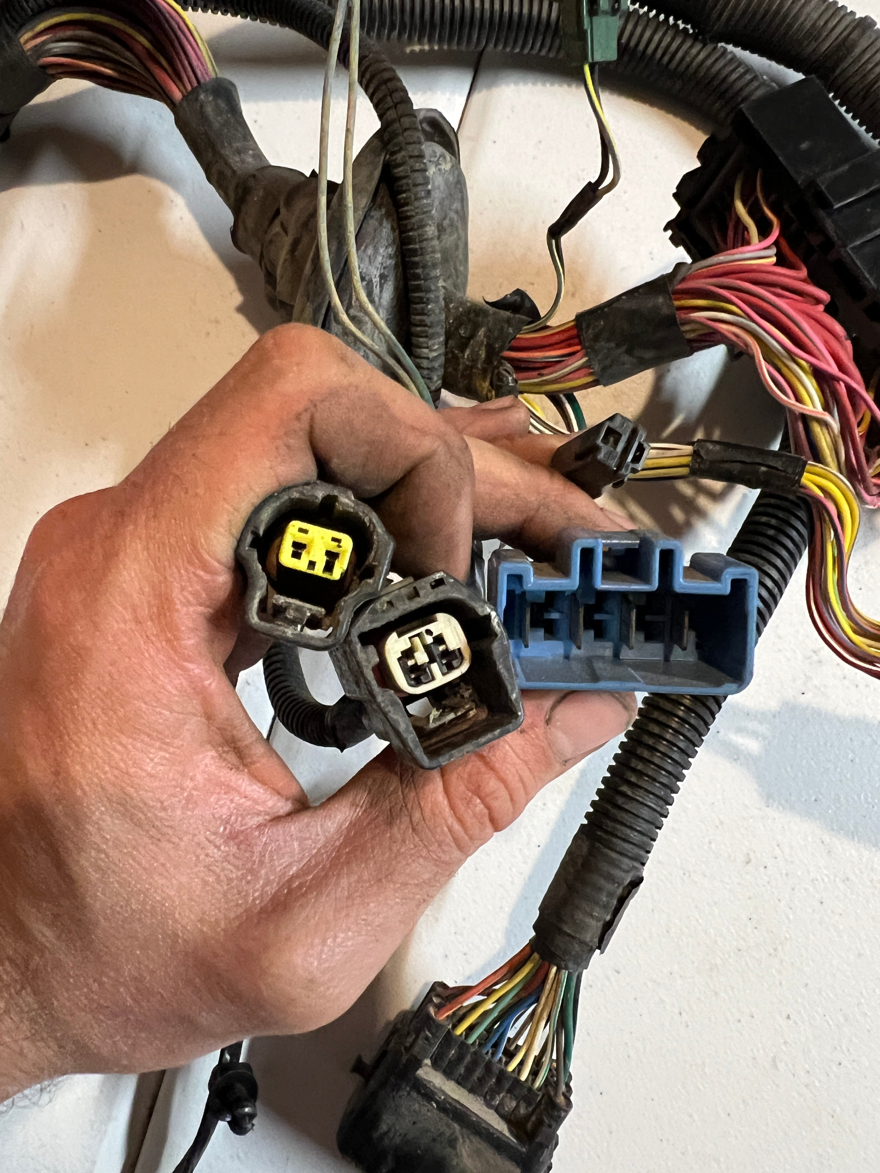 2005-2005 Dodge Ram 1500-3500 5.7L Hemi Engine Bay Wiring Harness