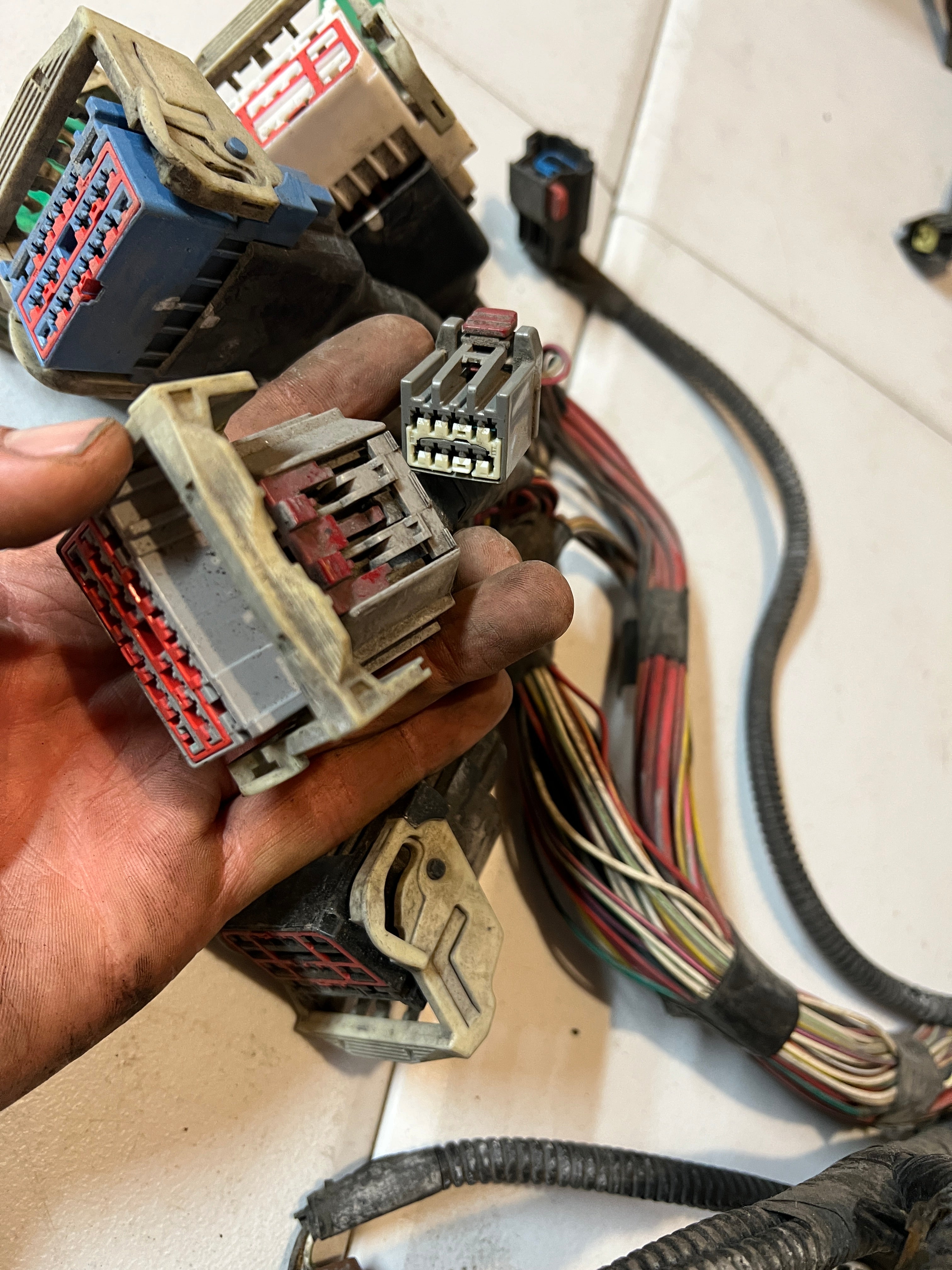 2005-2005 Dodge Ram 1500-3500 5.7L Hemi Engine Bay Wiring Harness