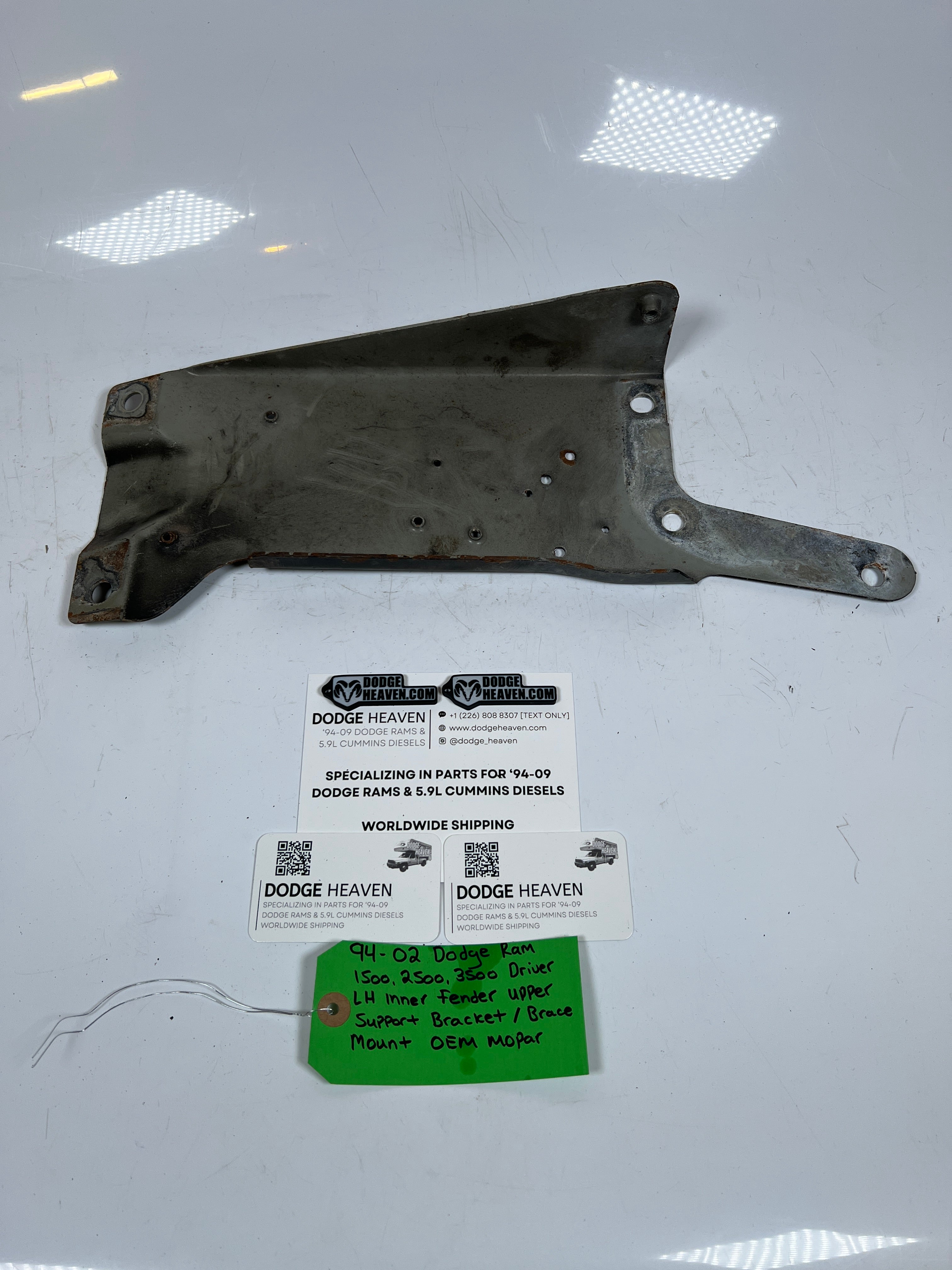 1994-2002 Dodge Ram 1500-3500 Driver LH Fender Support Bracket Mount