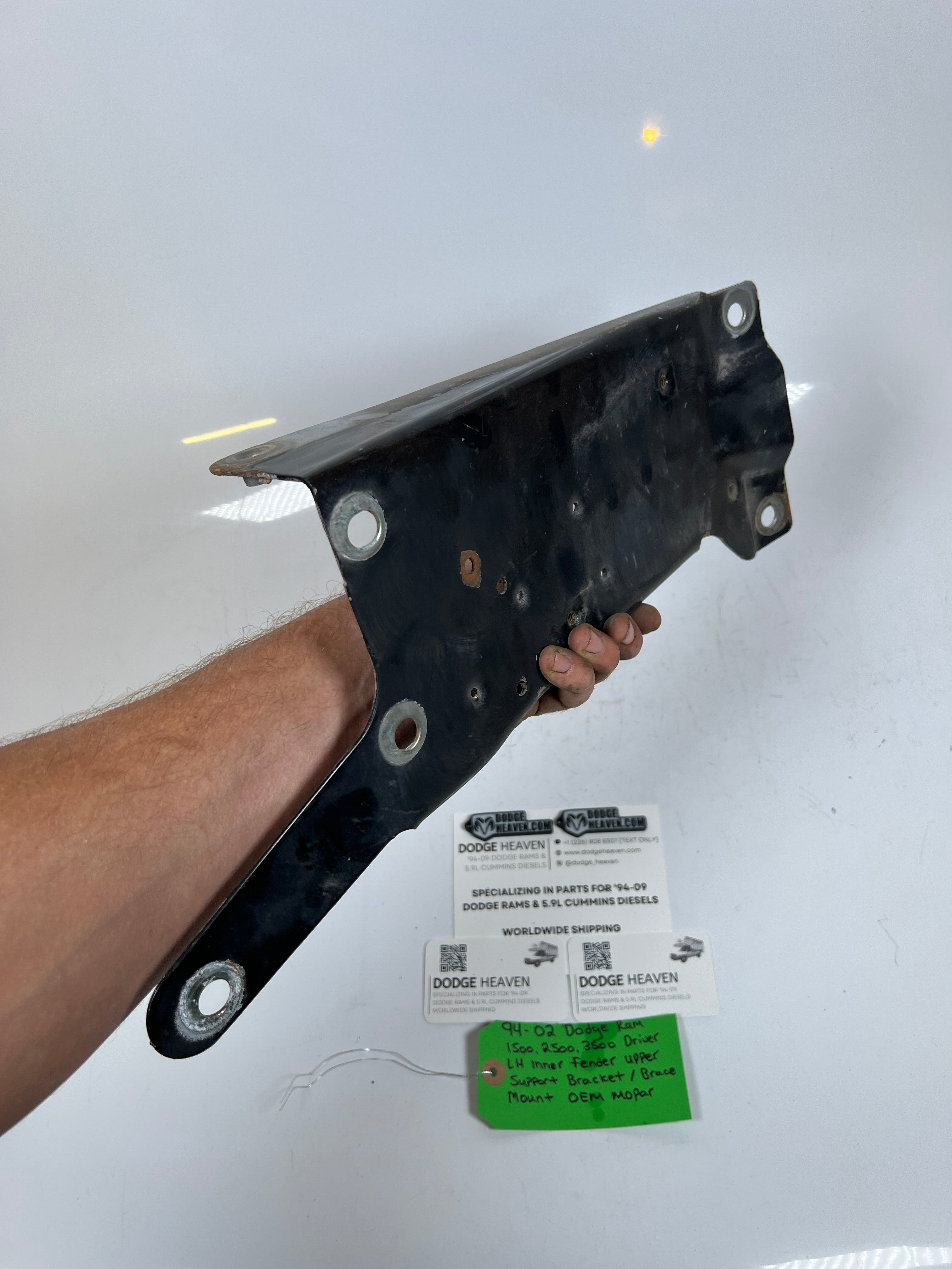 1994-2002 Dodge Ram 1500-3500 Driver LH Fender Support Bracket Mount