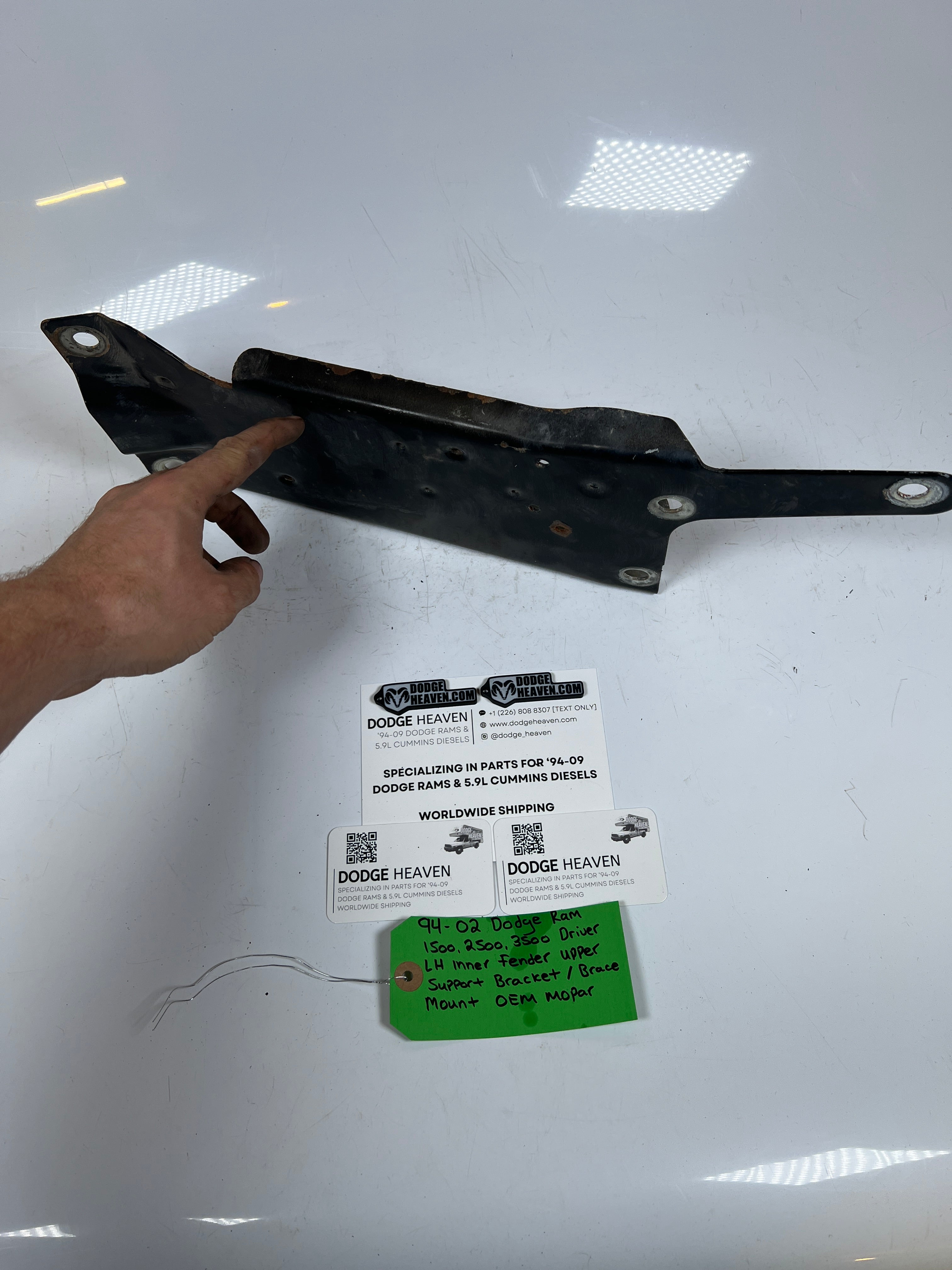 1994-2002 Dodge Ram 1500-3500 Driver LH Fender Support Bracket Mount