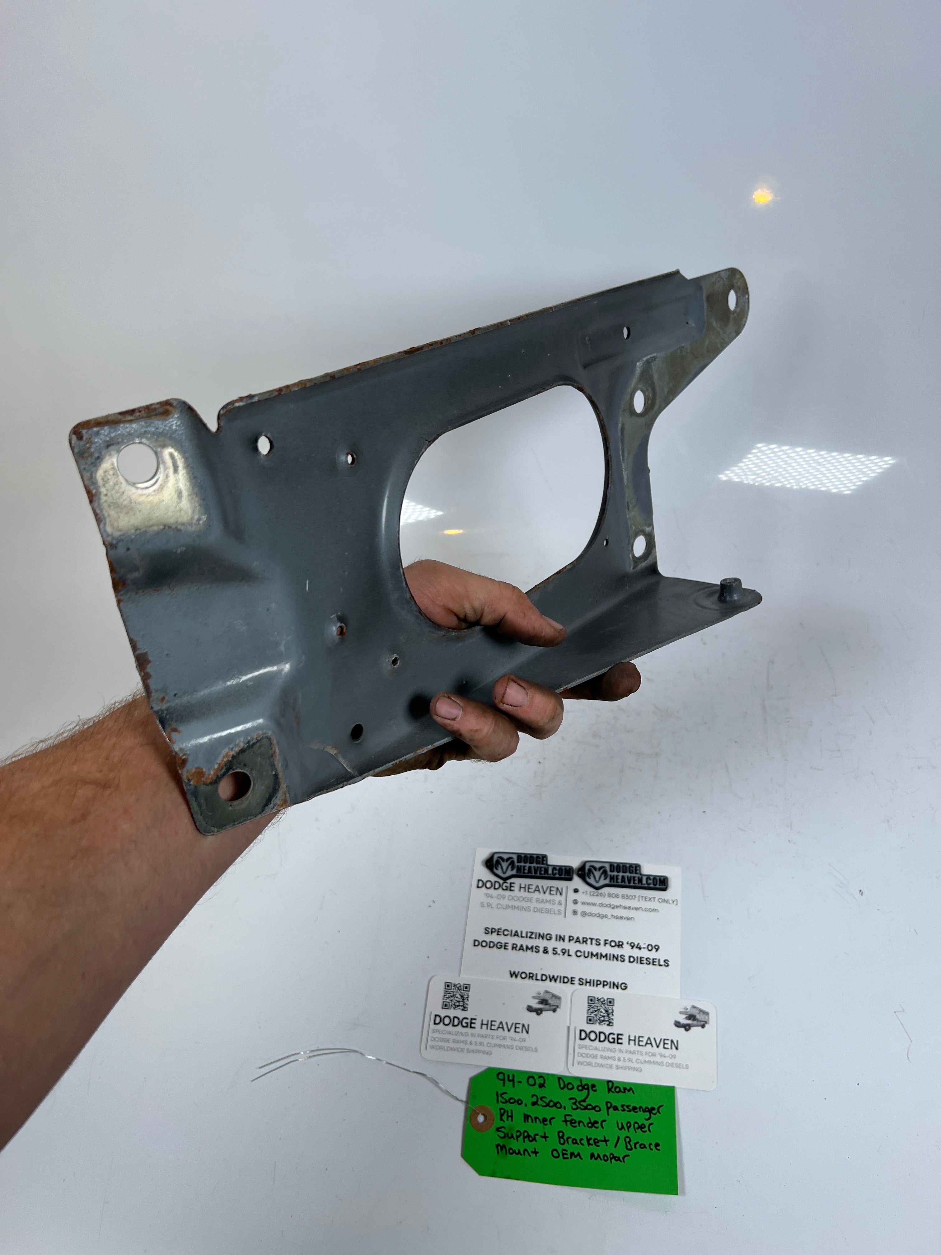 1994-2002 Dodge Ram 1500-3500 Passenger RH inner Fender Support Bracket Mount