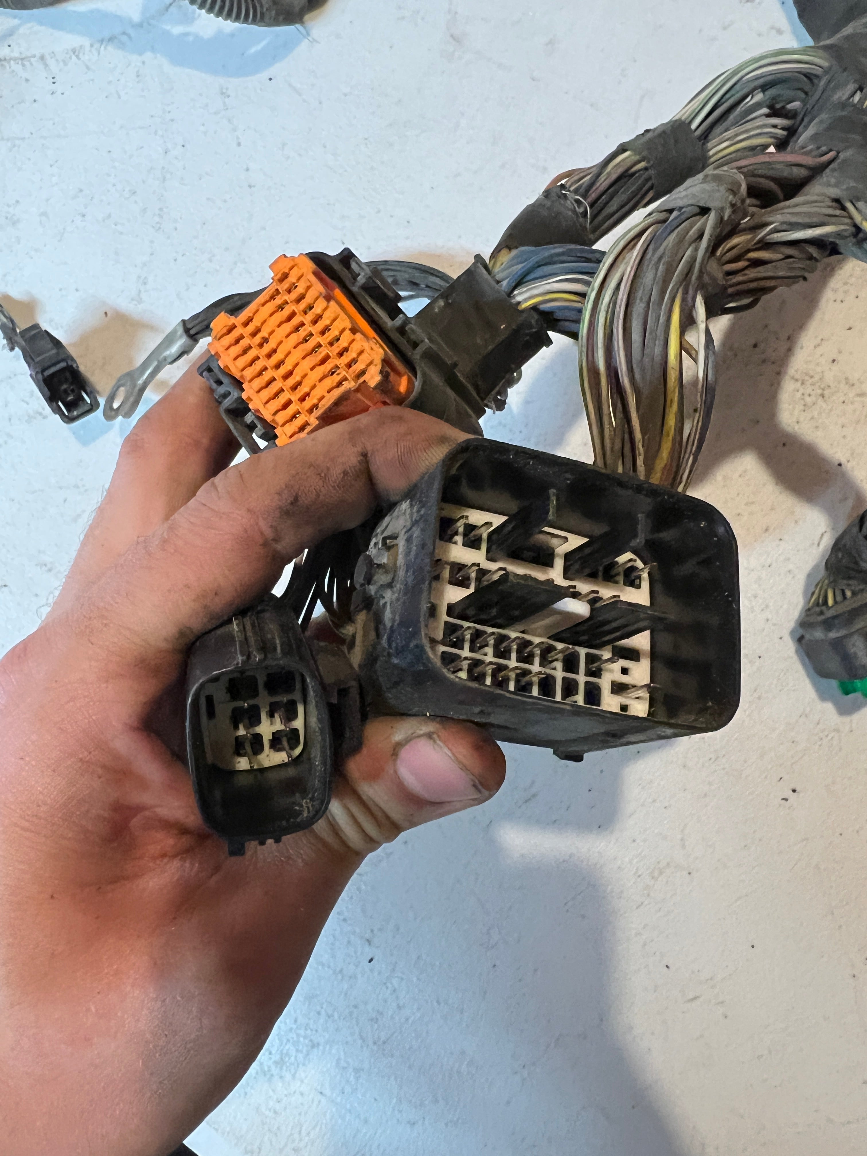 2005-2005 Dodge Ram 2500 3500 5.7L Hemi Engine Trans Wiring Harness
