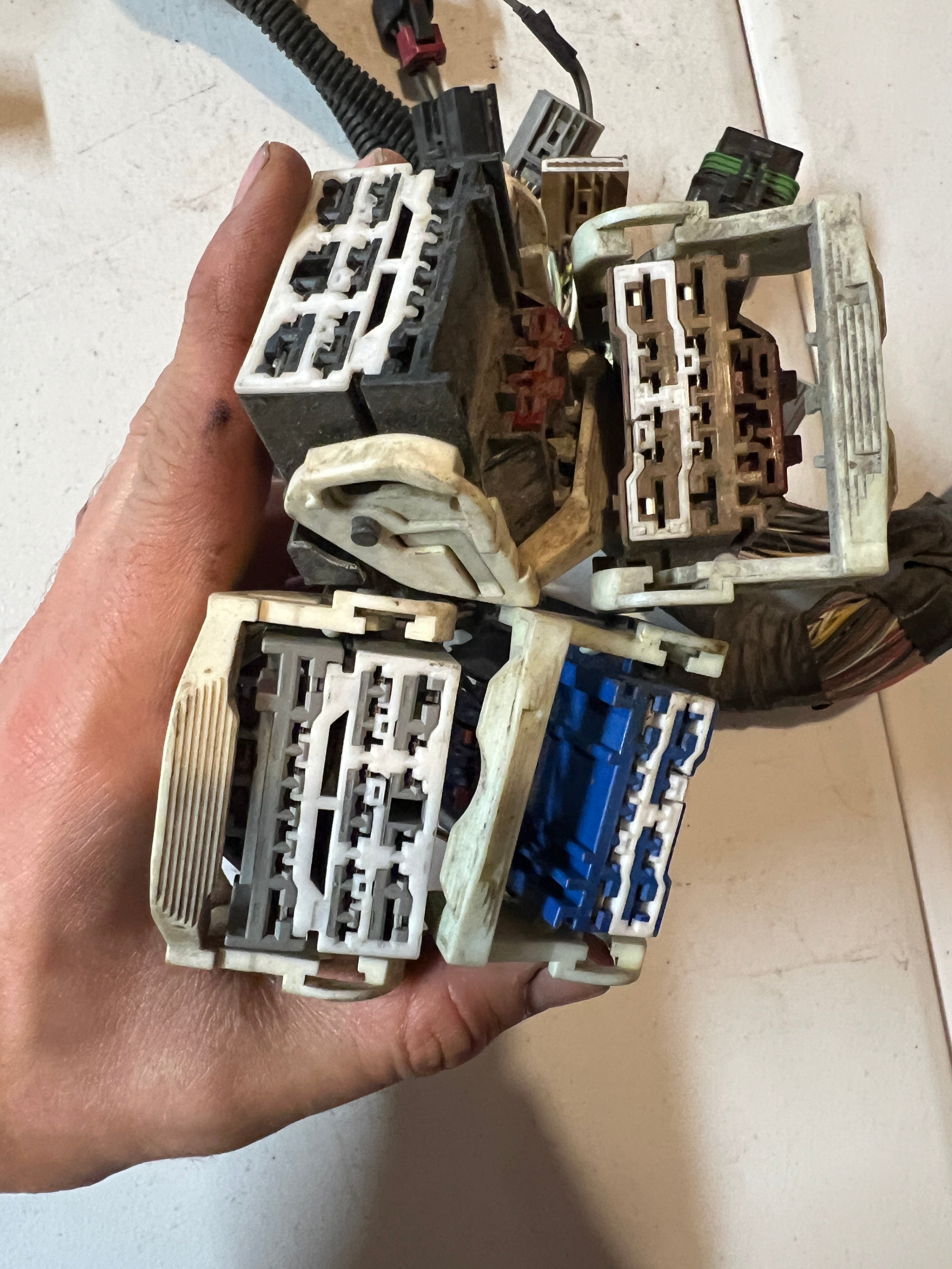 2006-2006 Dodge Ram 1500 5.7L Hemi Headlamp to Dash Bay Harness