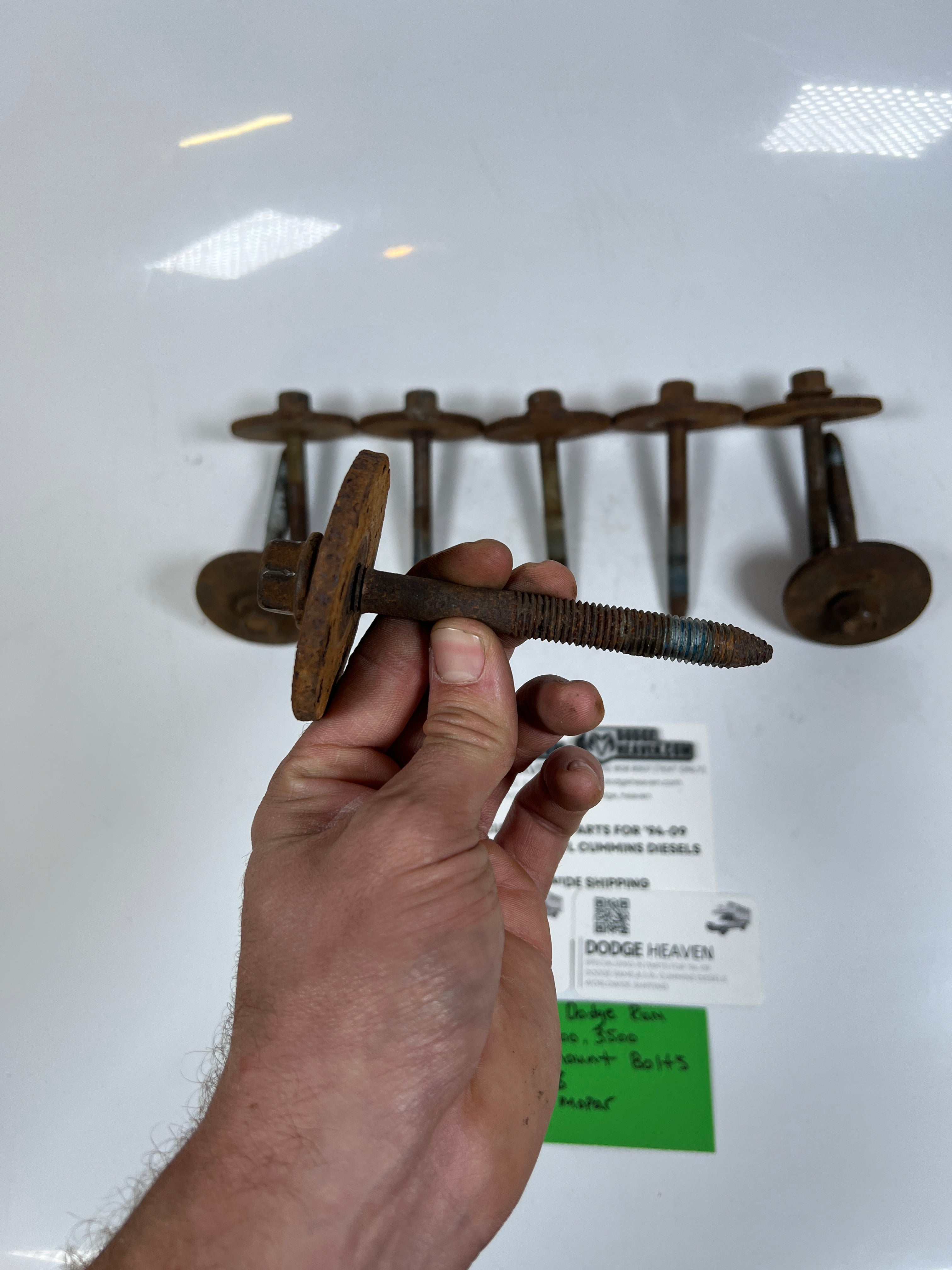 2006-2009 Dodge Ram 1500-3500 Cab / Body Mount Bolts QTY 8