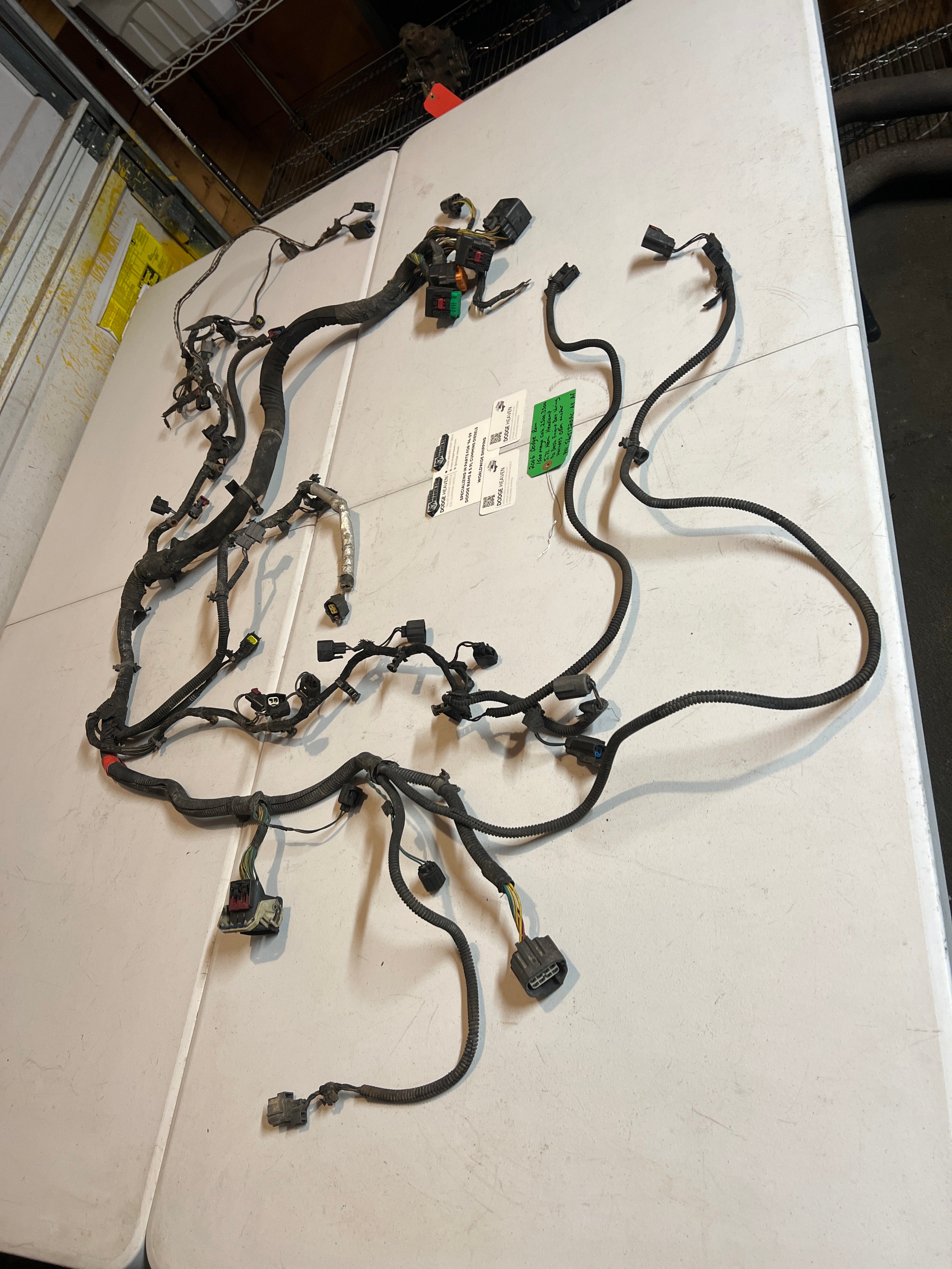 2006-2006 Dodge Ram Mega 1500 2500 3500 5.7L Hemi Engine Bay Wiring Harness