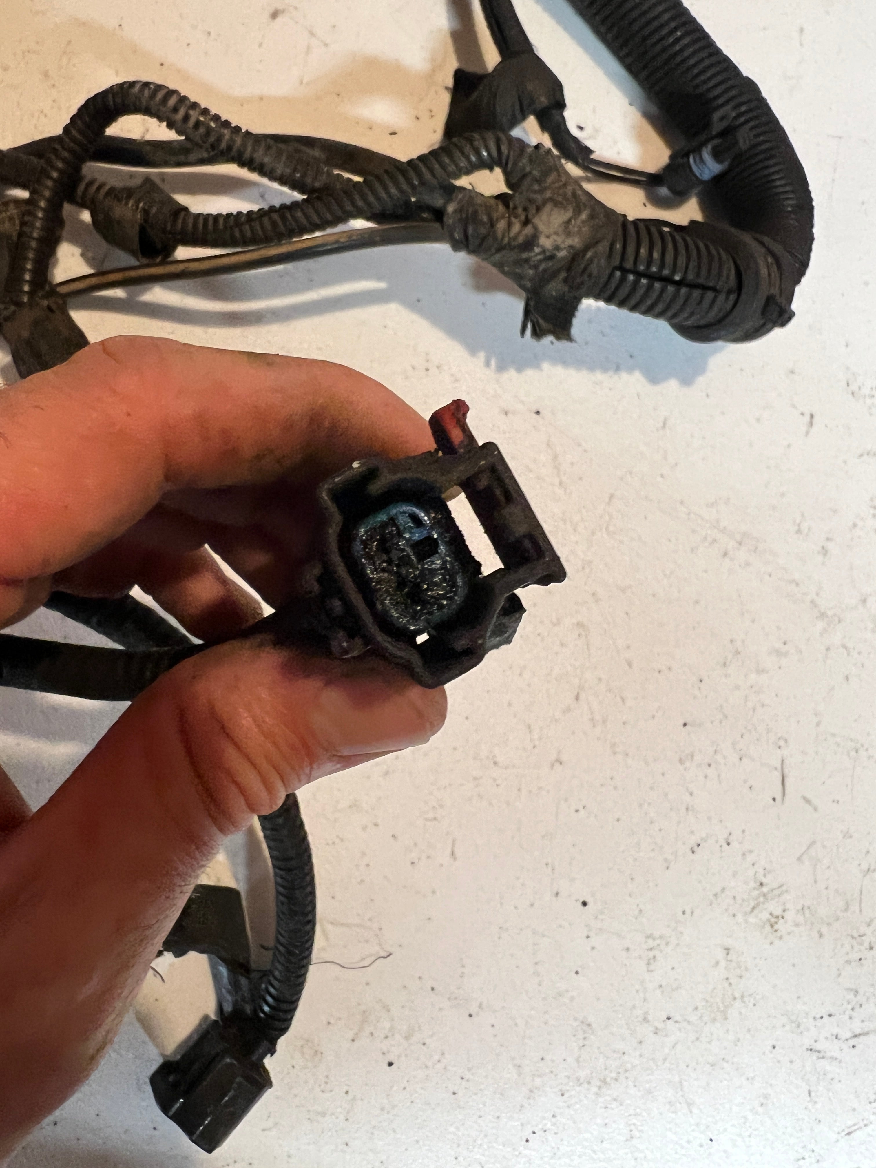 2000.5-2000.5 Dodge Ram 24 Valve 5.9L Cummins ECM Engine Wiring Harness