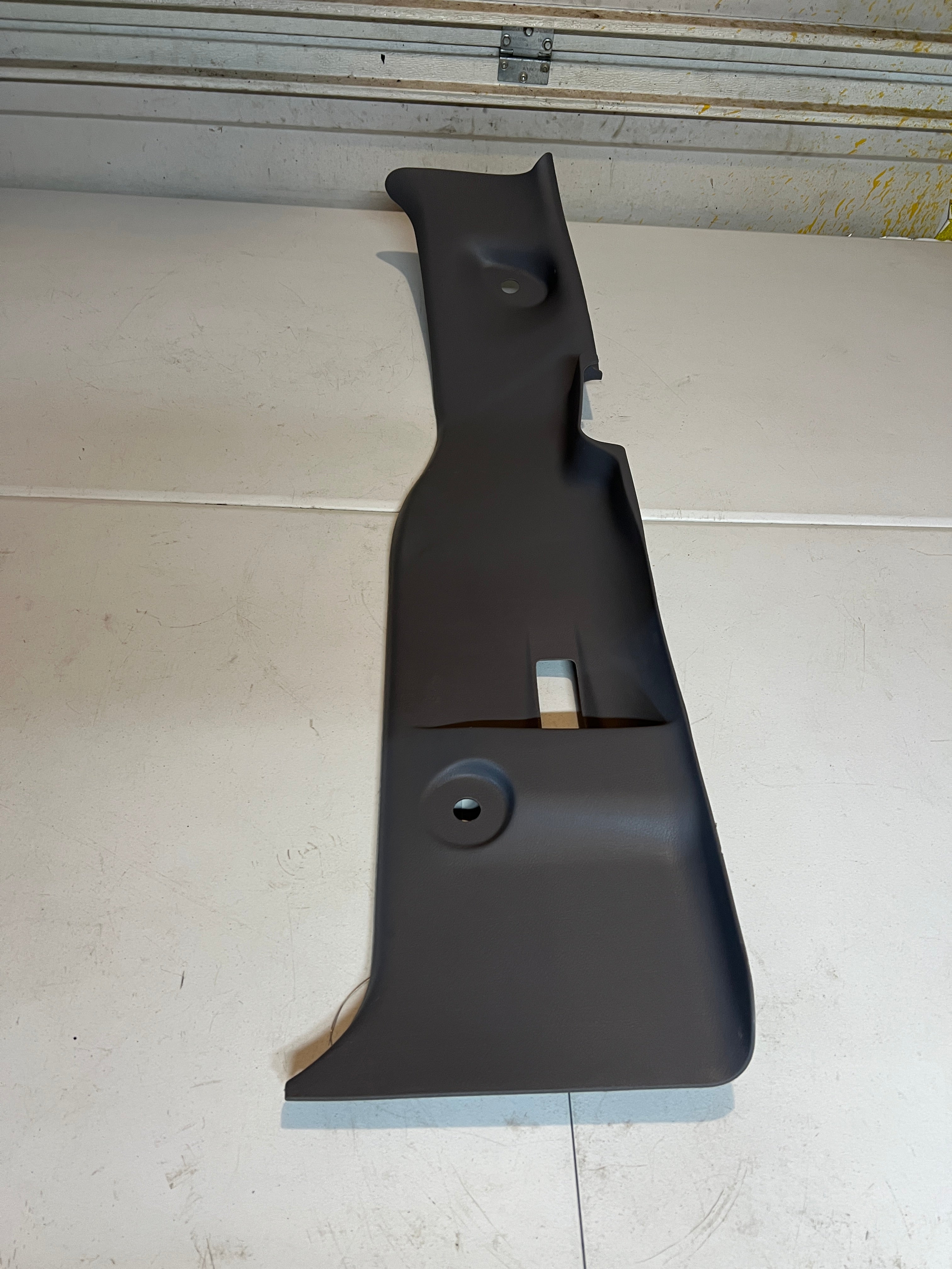 1998-2002 Dodge Ram 1500-3500 EXT Cab Rear C-Pillar Trim Light Grey RH