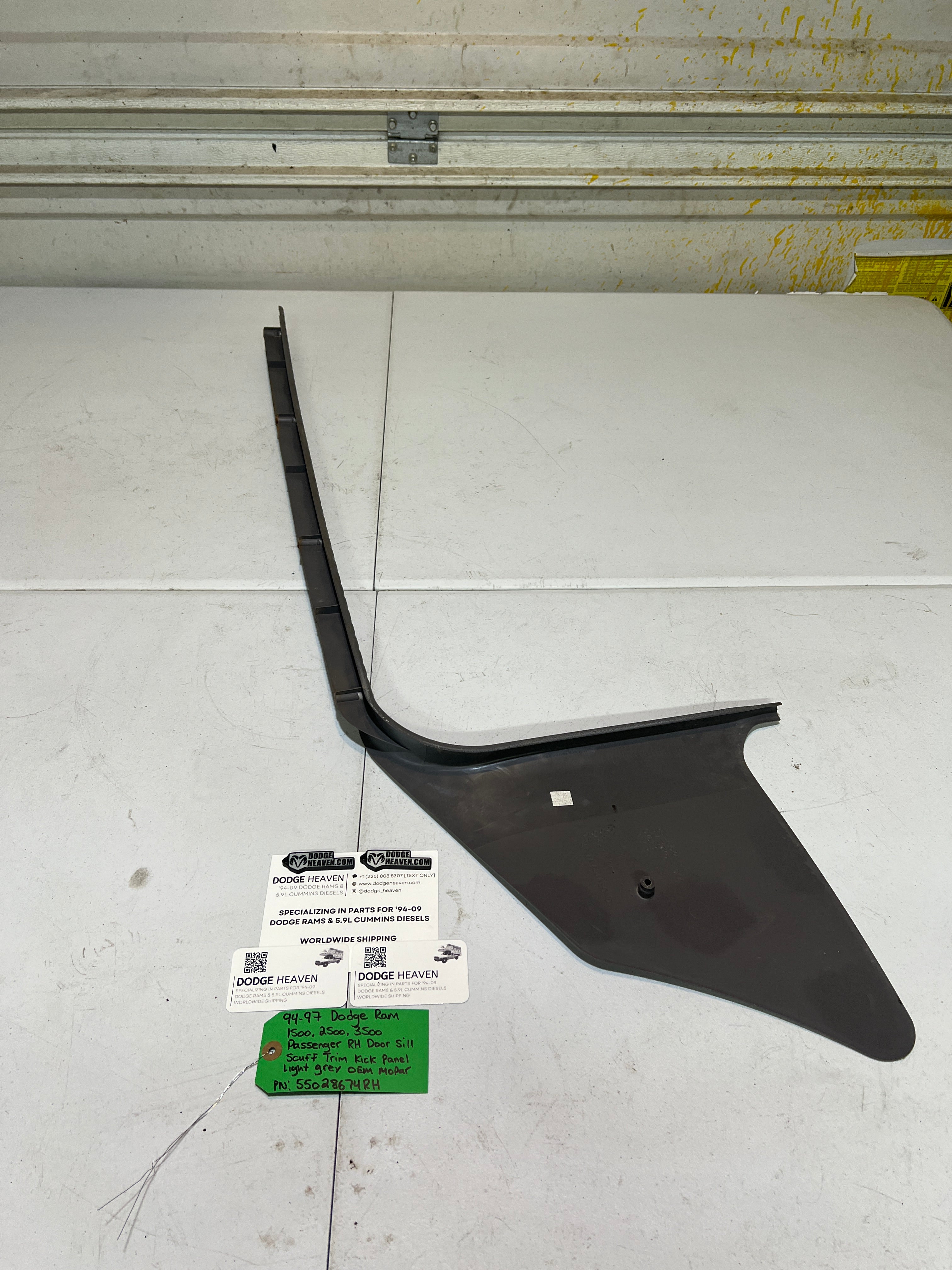 1994-1997 Dodge Ram 1500-3500 Passenger Door Sill Kick Panel Light Grey