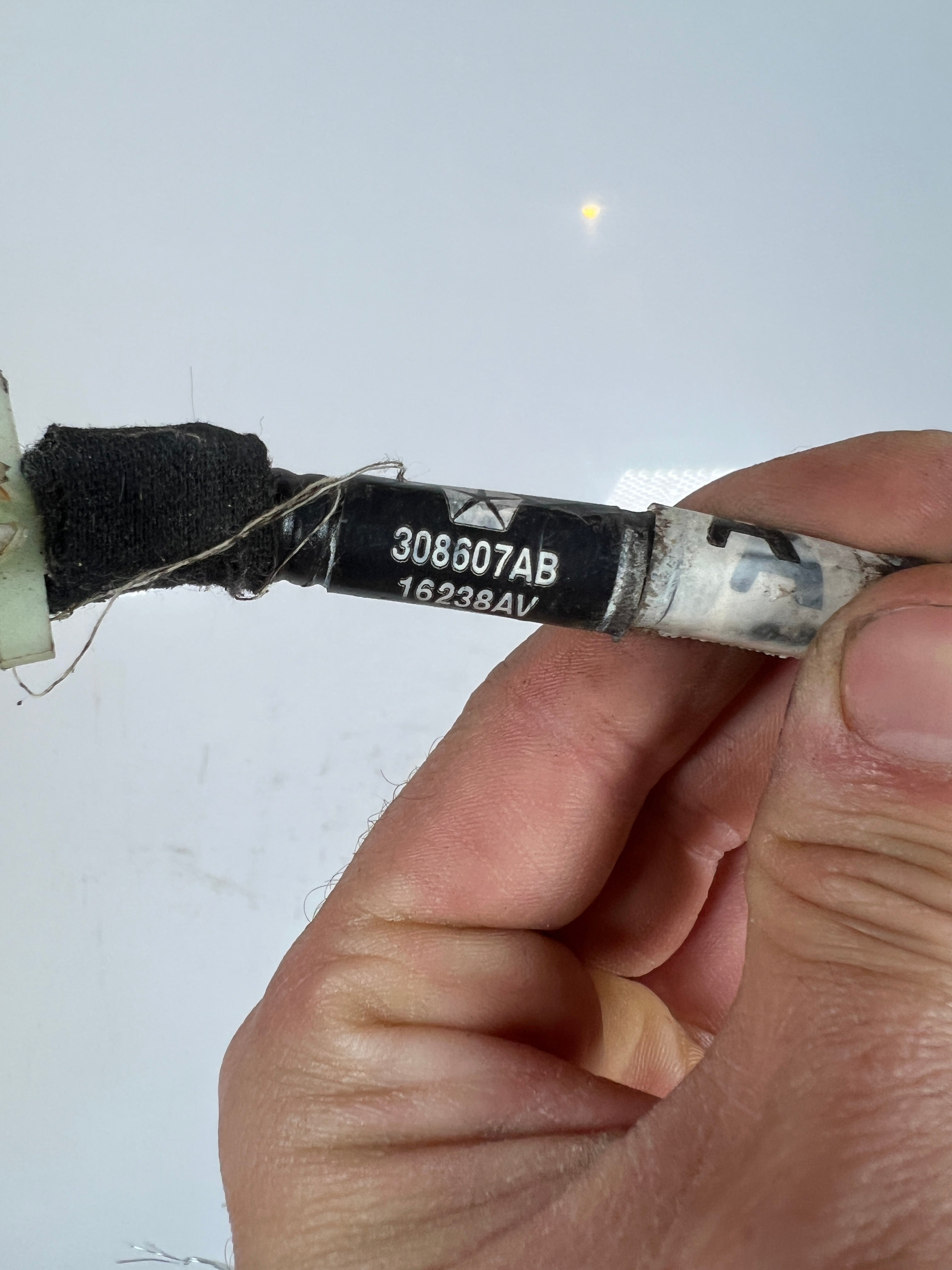 2002-2005 Dodge Ram Center Jumper Seat Wiring Harness