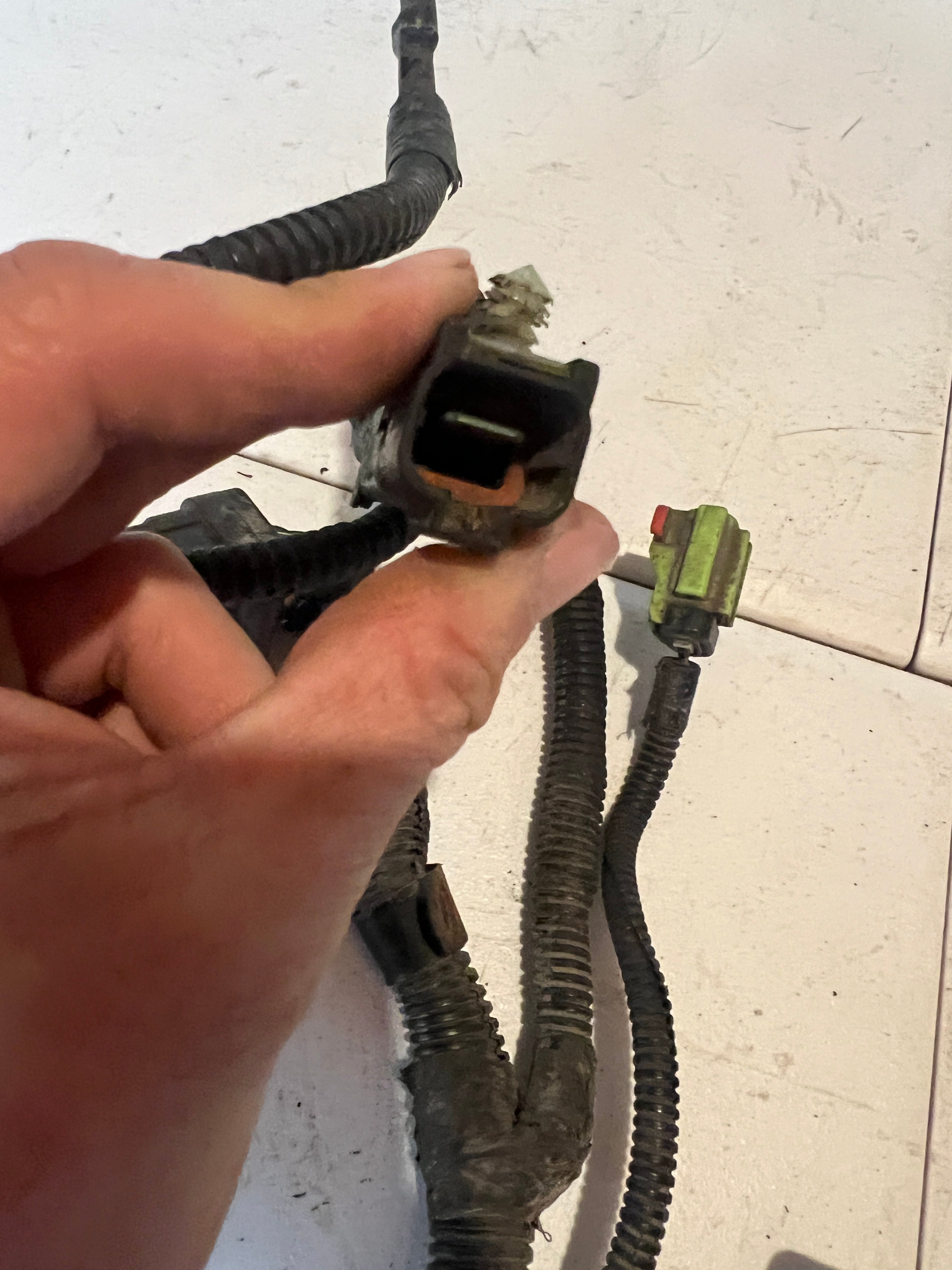 2003-2003 Dodge Ram 2500 3500 5.9L Cummins Engine ECM Wiring Harness