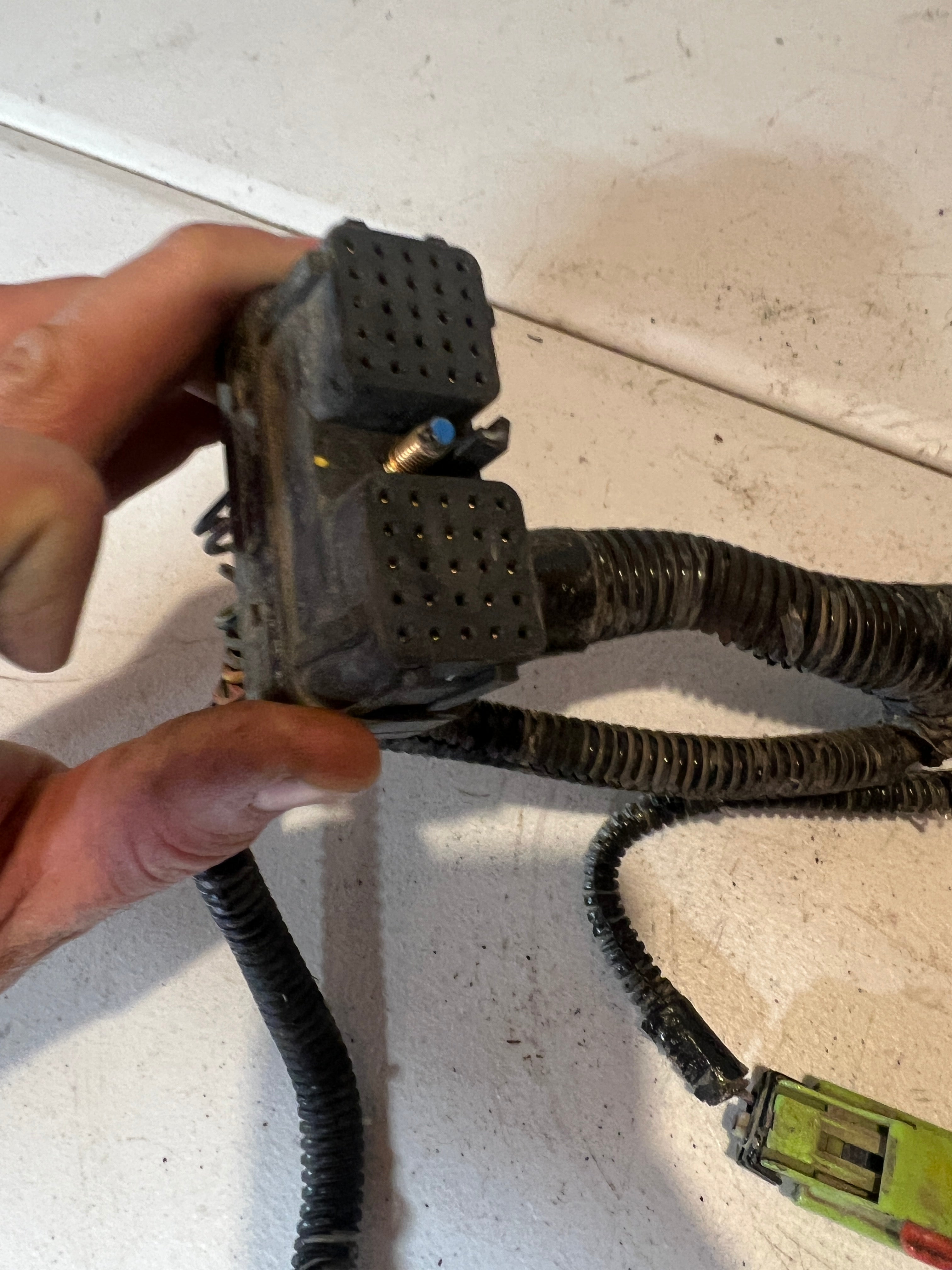 2004.5-2004.5 Dodge Ram 5.9L Cummins Engine ECM to Trans Wiring Harness Rear