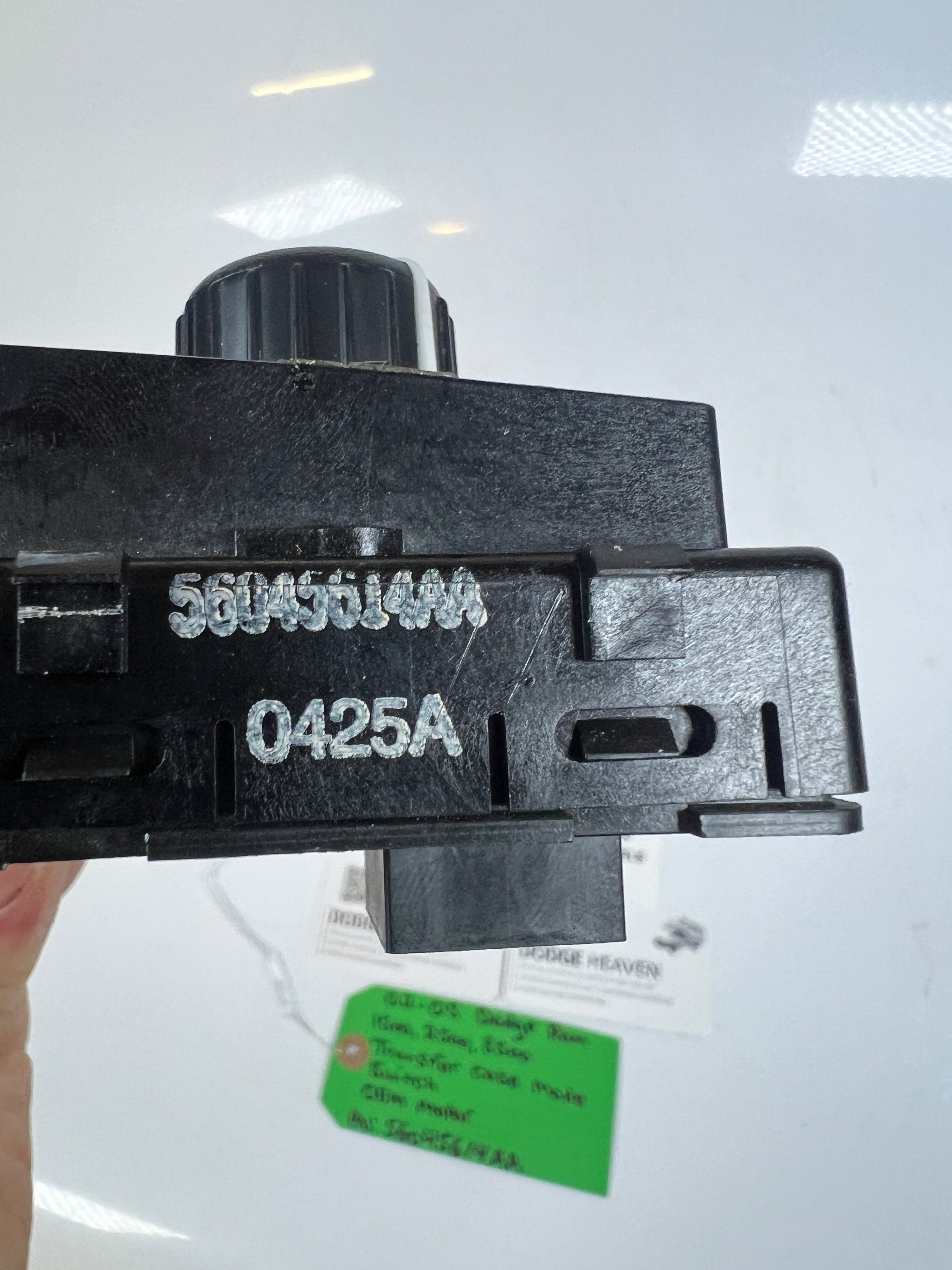 2002-2005 Dodge Ram 1500-3500 Transfer Case Mode Switch