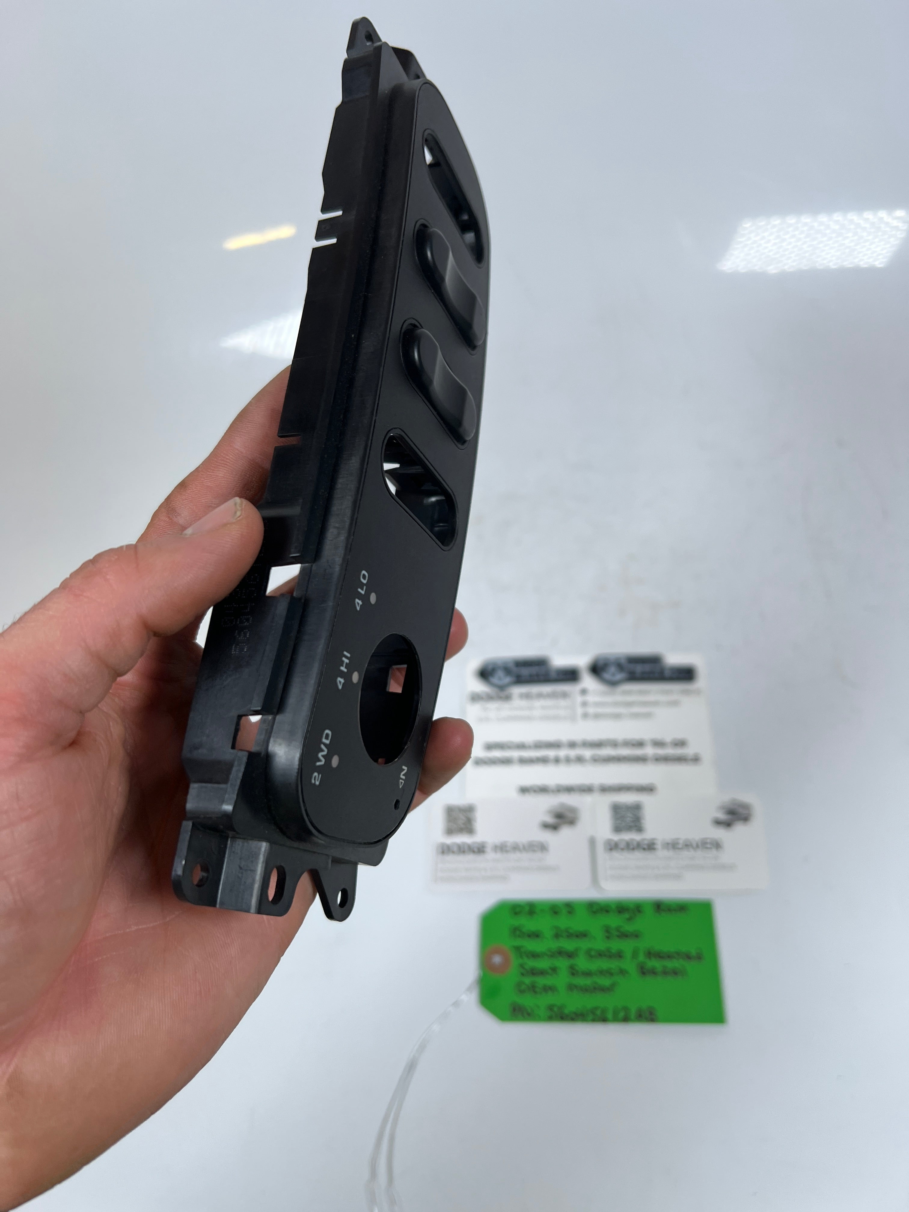 2002-2005 Dodge Ram 1500-3500 Transfer Case Heated Seat Switch Bezel