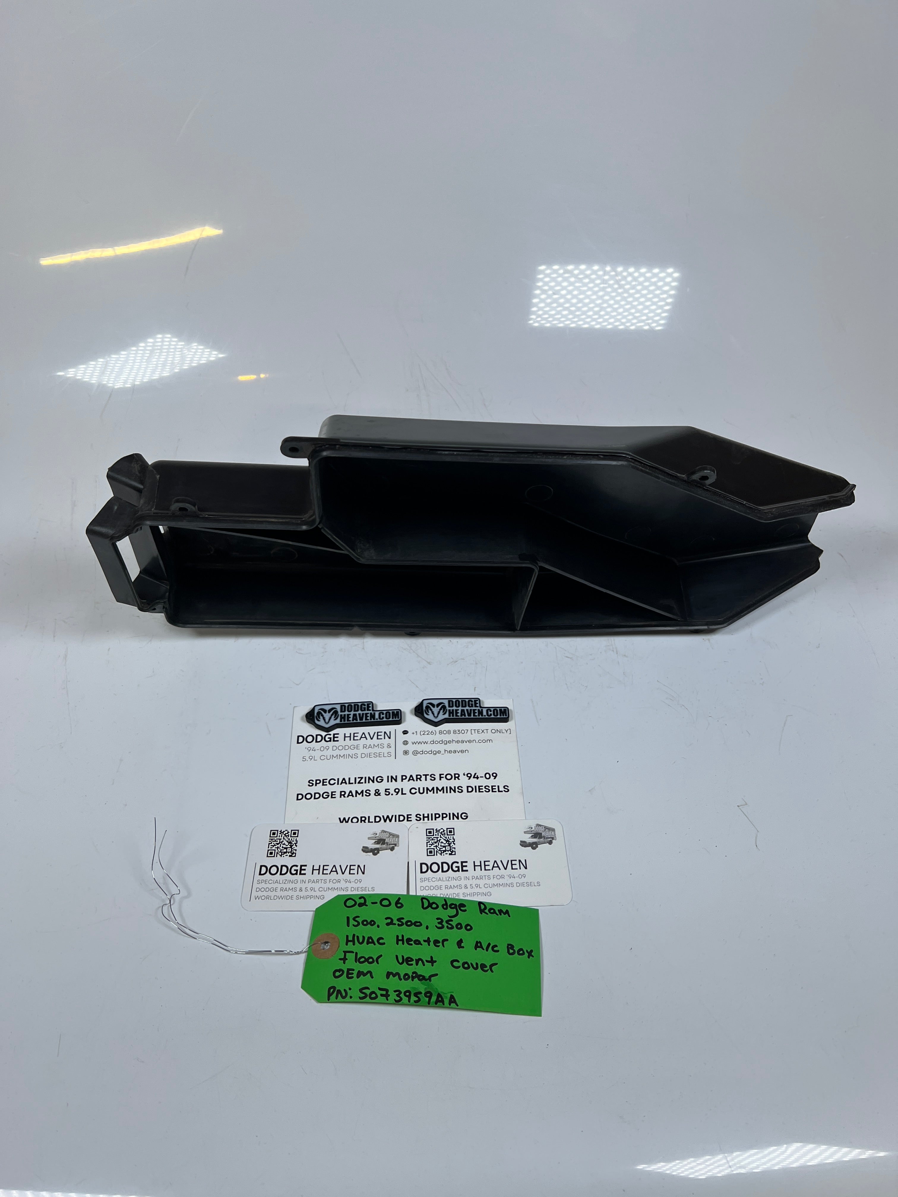 2002-2006 Dodge Ram 1500-3500 HVAC Heater & A/C Box Floor Vent Cover